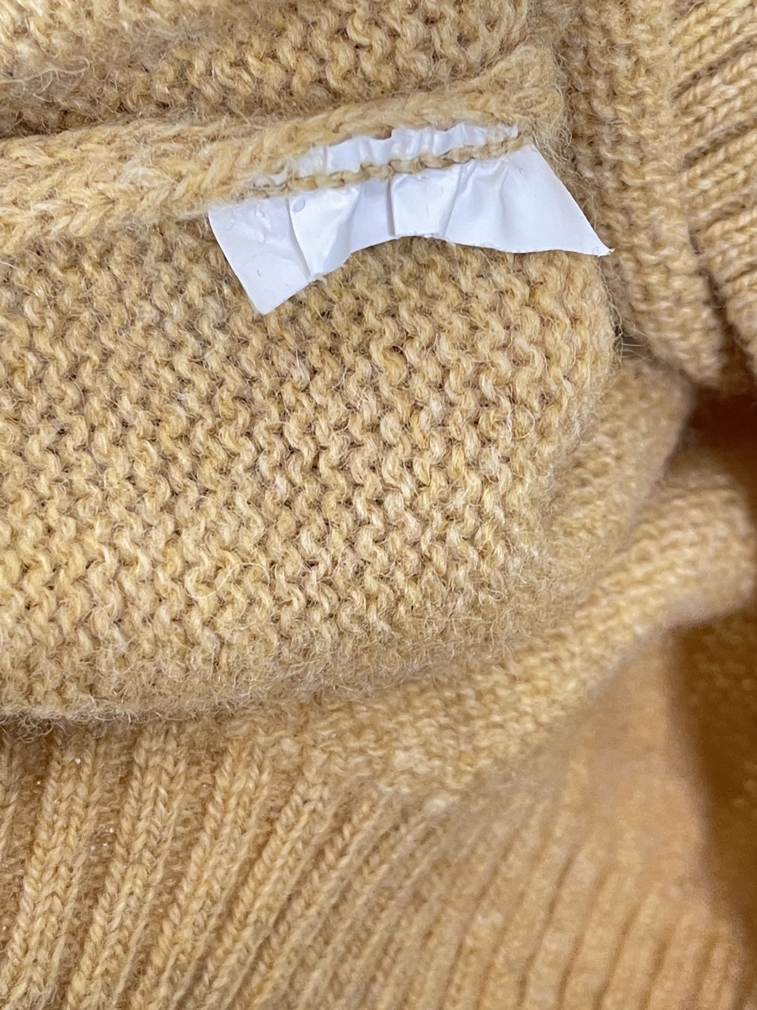 Burberry 🔥wool heavy jumper sweater Burberry size L yellow mustard Size US L / EU 52-54 / 3 - 6 Thumbnail