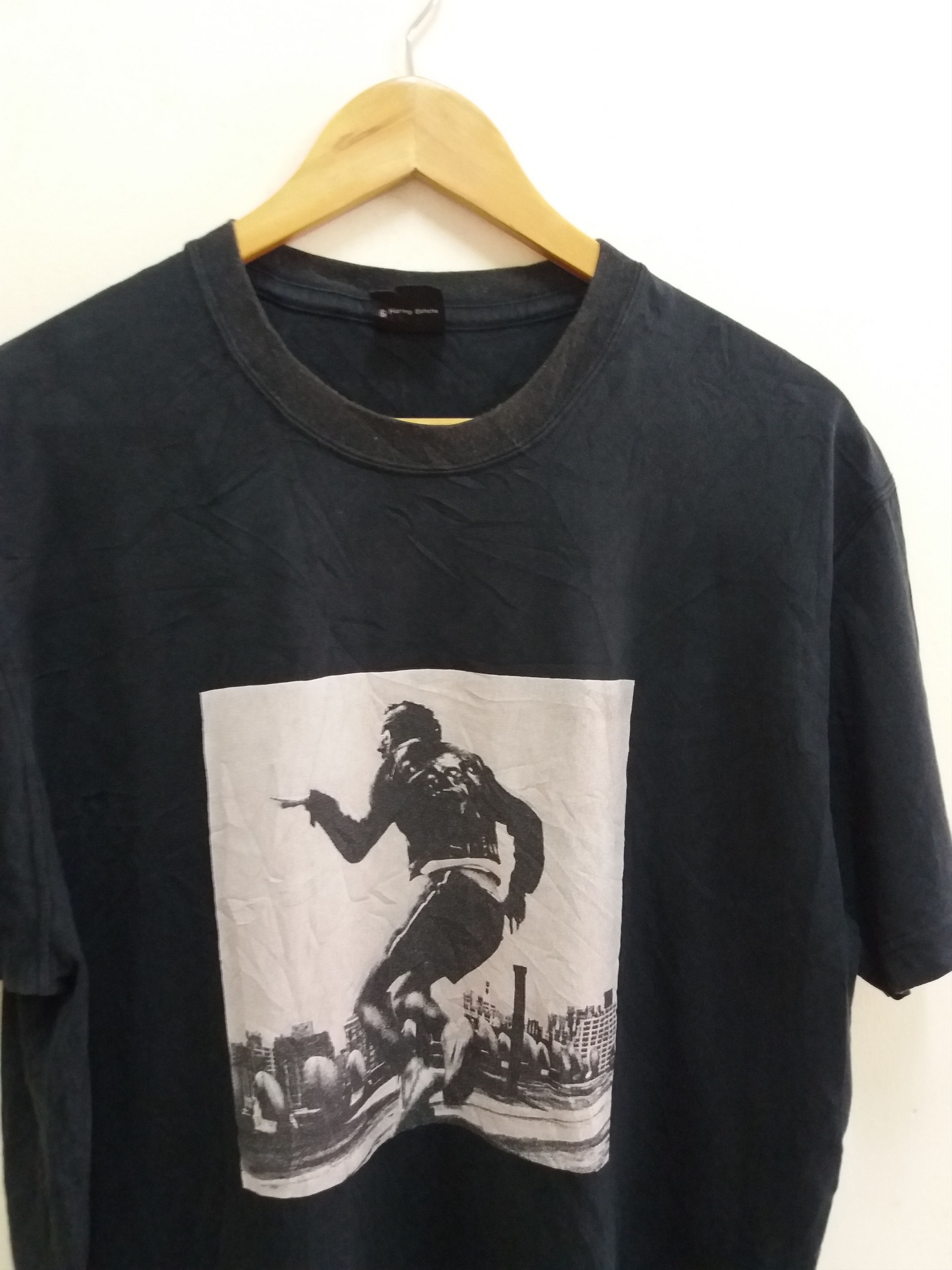 Keith Haring Rare keith haring photo print by uniqlo pop art design Size US XL / EU 56 / 4 - 3 Thumbnail