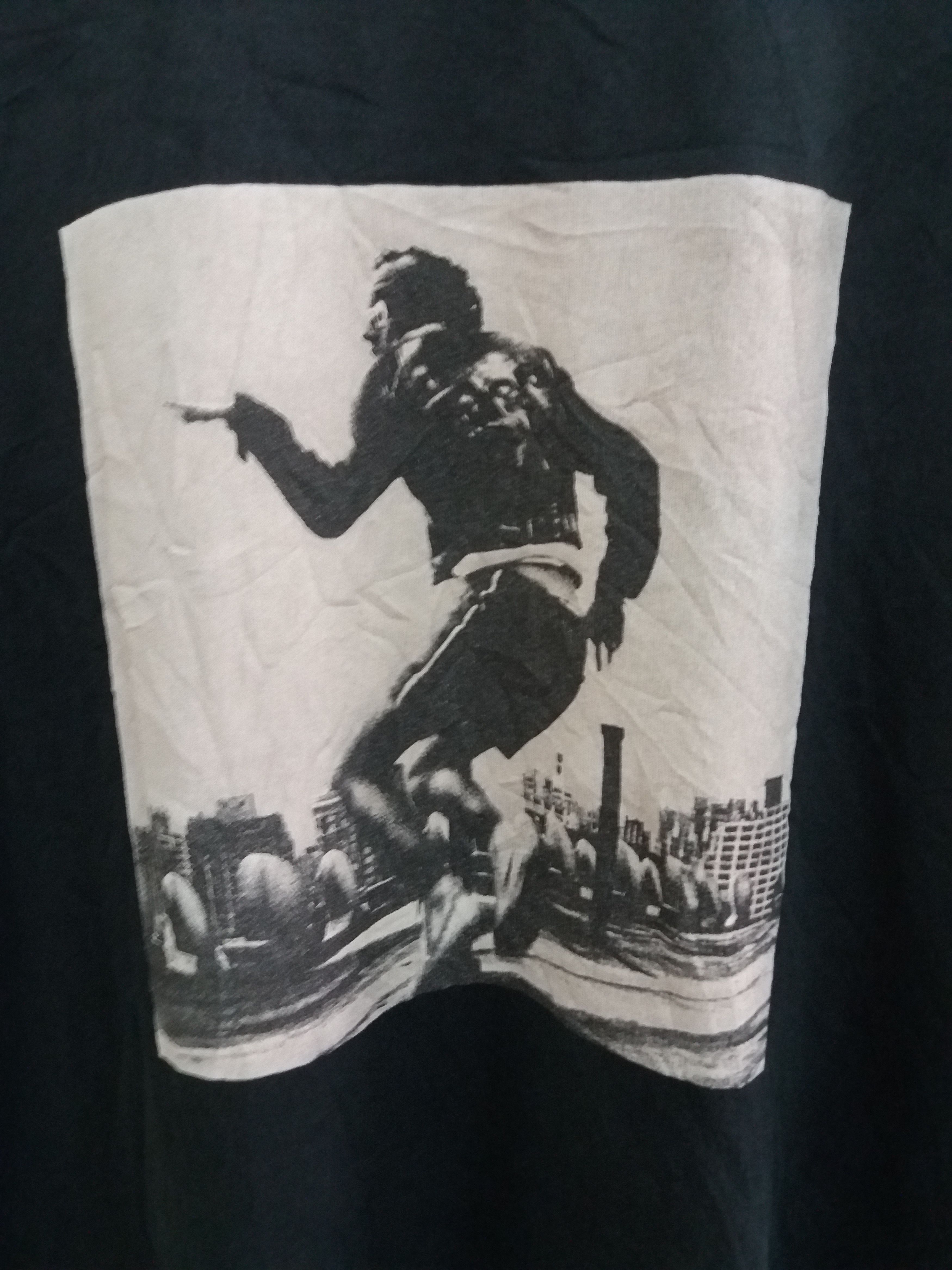 Keith Haring Rare keith haring photo print by uniqlo pop art design Size US XL / EU 56 / 4 - 4 Thumbnail