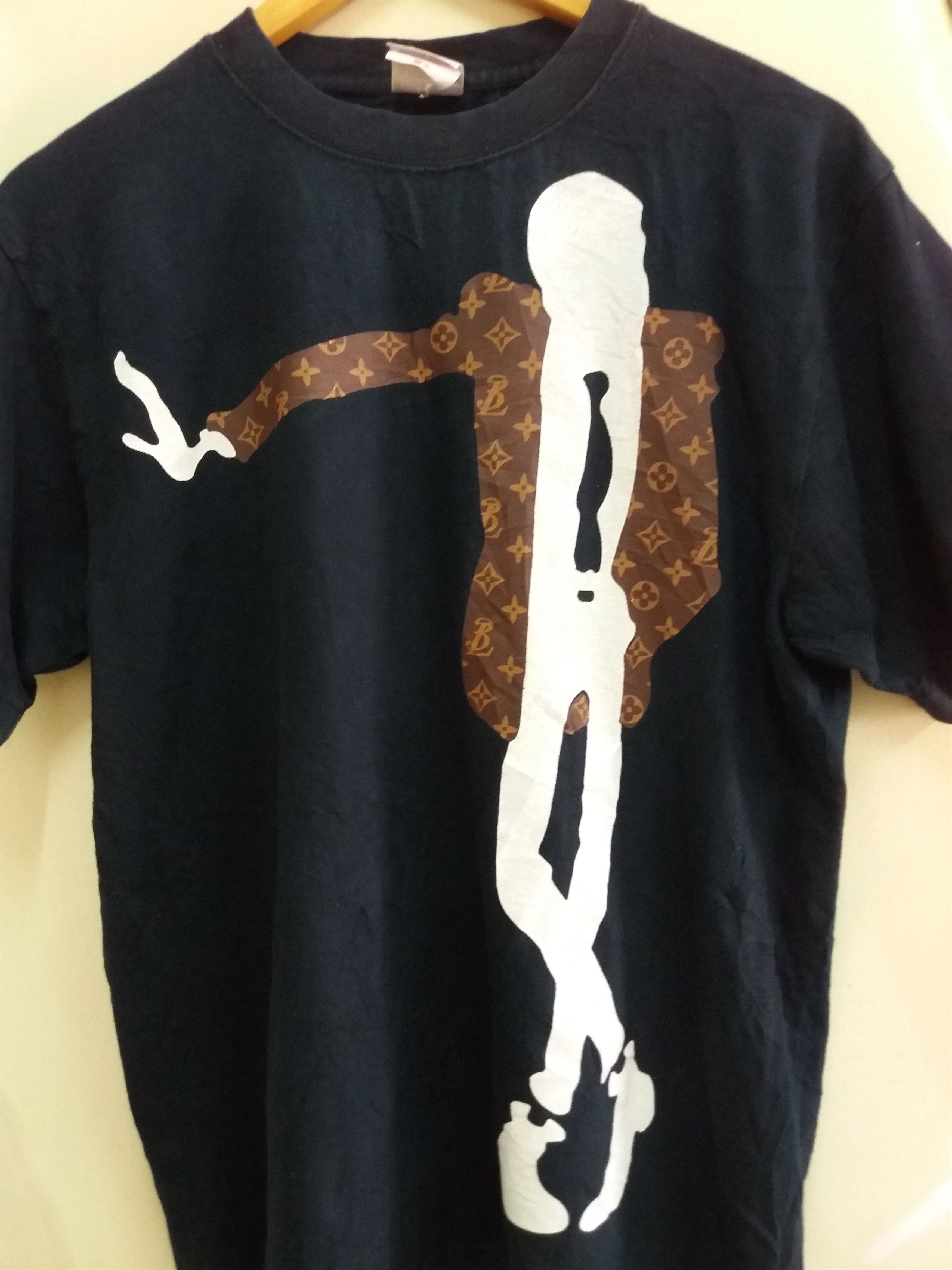 Anime Lupin The Third wears LV parody t-shirt Size US M / EU 48-50 / 2 - 2 Thumbnail