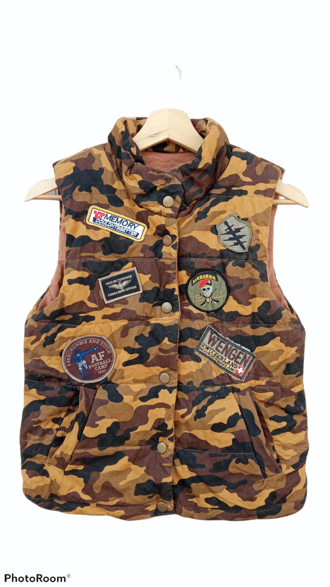 image of Abercrombie Fitch x Vintage A&f Abercrombie & Fitch Camo Sweater Vest Jacket in Camouflage (Size Sm