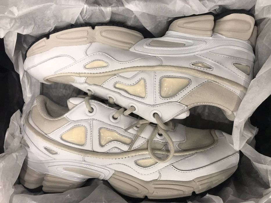 Raf simons cheap ozweego 3 sizing