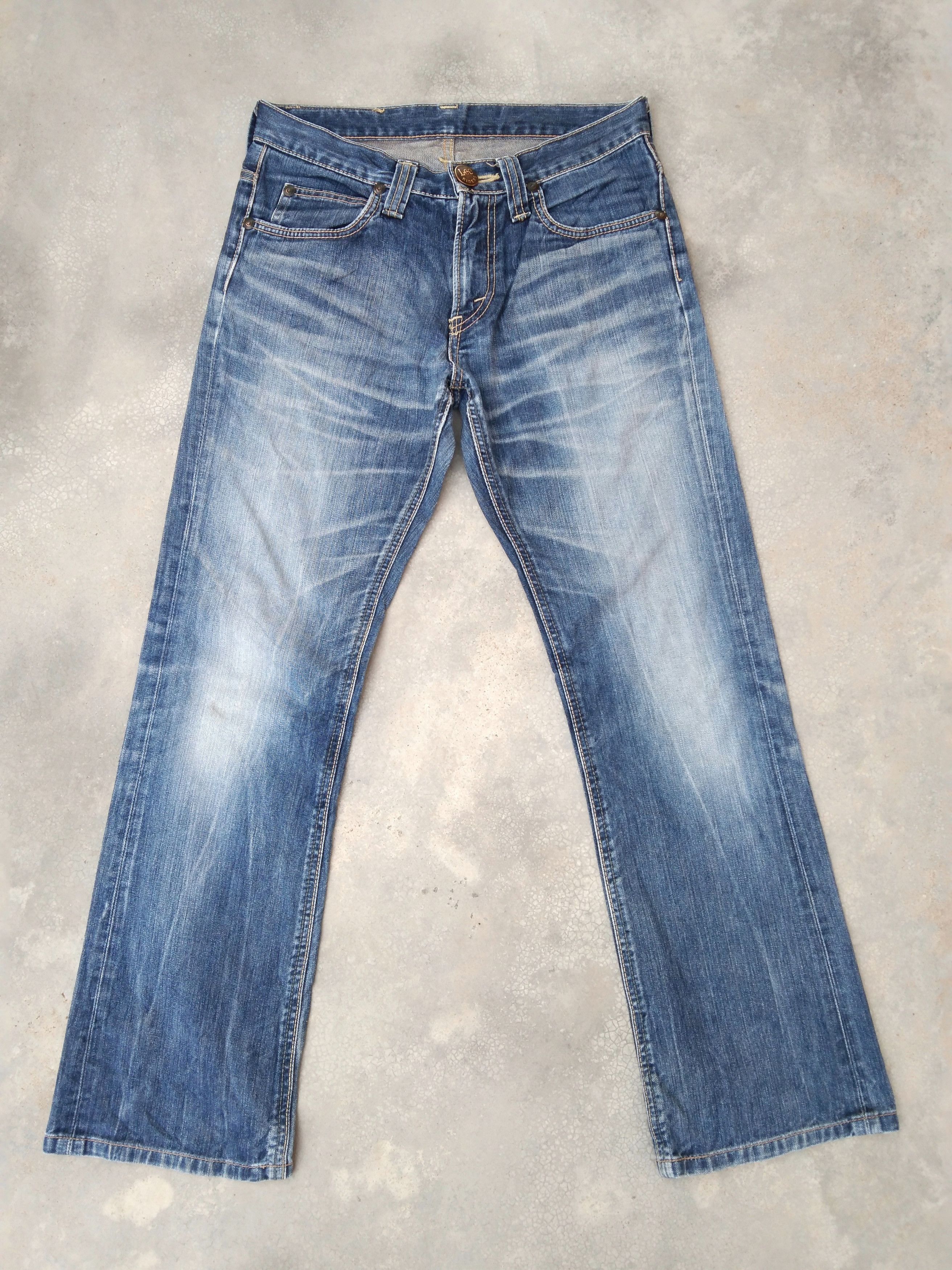 lee flared jeans