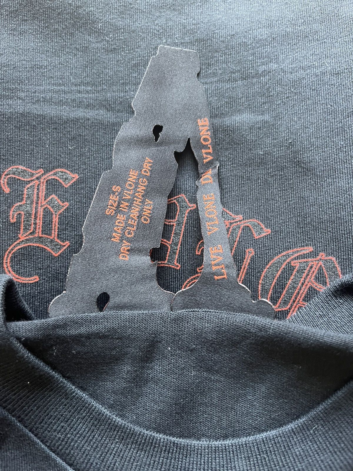 Vlone Vlone Red Old English T-shirt Black Size Small Size US S / EU 44-46 / 1 - 3 Thumbnail