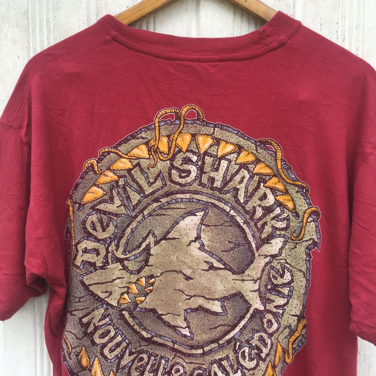 Vintage Vintage 90’s Devil Shark Nouvelle Caledonie Surf T shirt Size US L / EU 52-54 / 3 - 4 Thumbnail