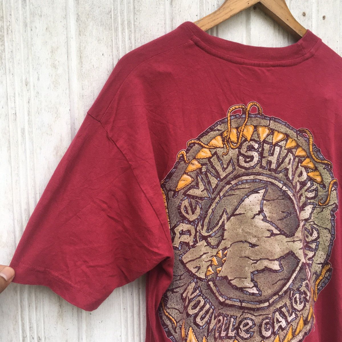 Vintage Vintage 90’s Devil Shark Nouvelle Caledonie Surf T shirt Size US L / EU 52-54 / 3 - 2 Thumbnail