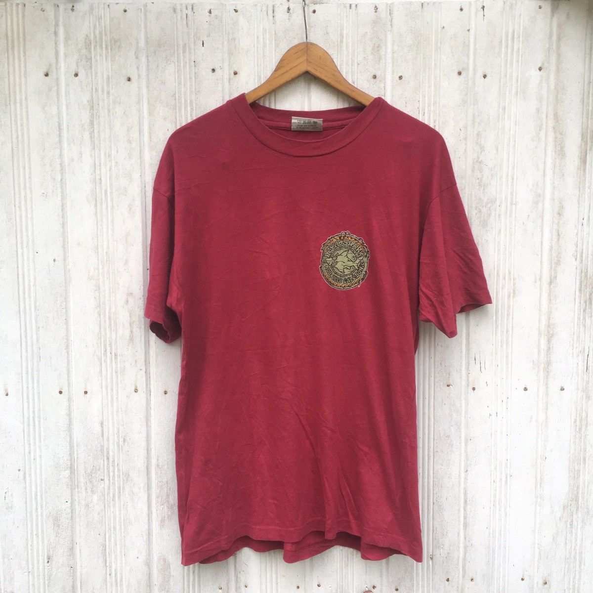 Vintage Vintage 90’s Devil Shark Nouvelle Caledonie Surf T shirt Size US L / EU 52-54 / 3 - 5 Thumbnail
