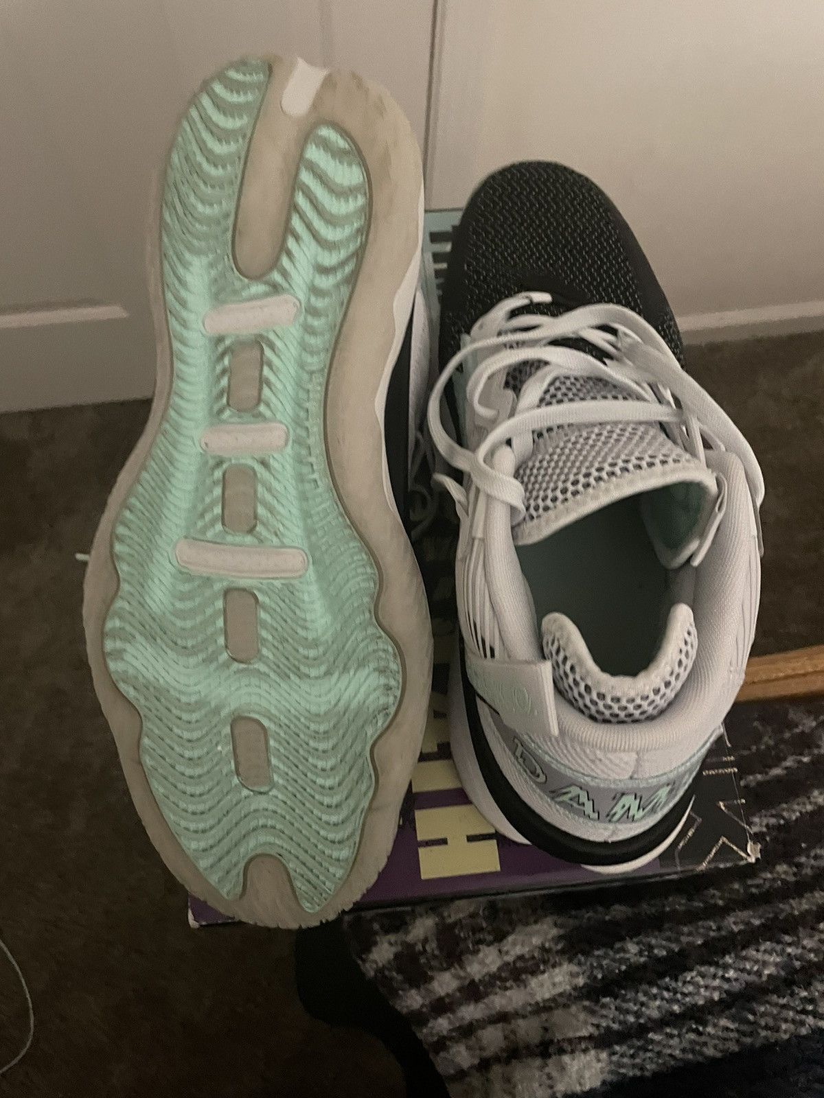 Adidas Dame 8 3SSB issued Size US 12 / EU 45 - 6 Thumbnail