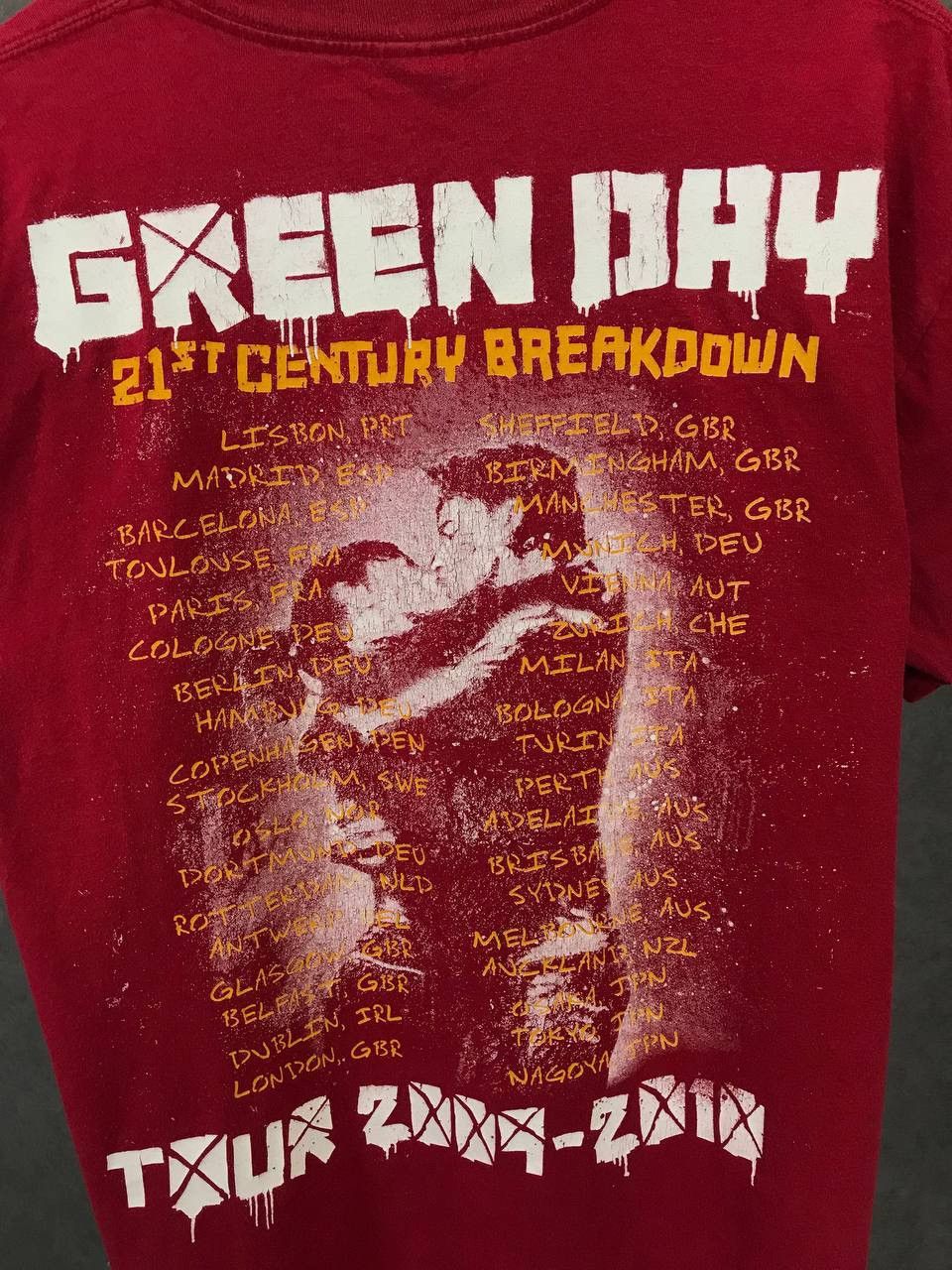 Band Tees Green Day 2009 vintage rock band tee Size US L / EU 52-54 / 3 - 6 Thumbnail