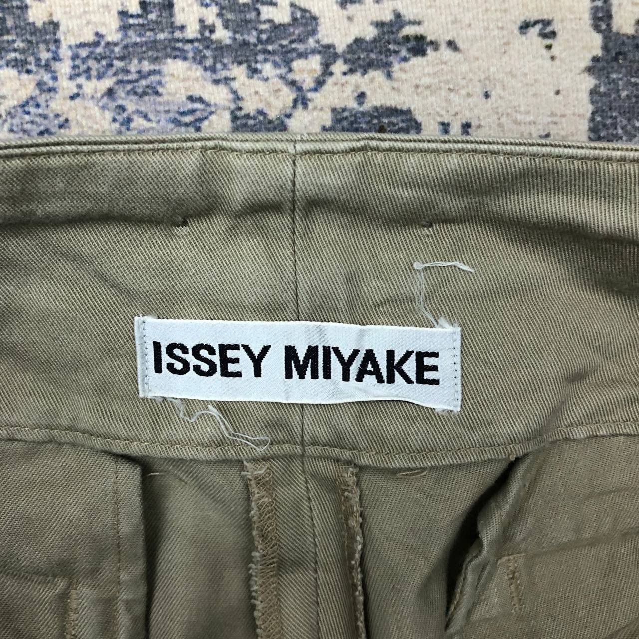 Issey Miyake P550 VTG ISSEY MIYAKE HIGH WAIST CARROT PANTS Size US 26 / EU 42 - 5 Thumbnail
