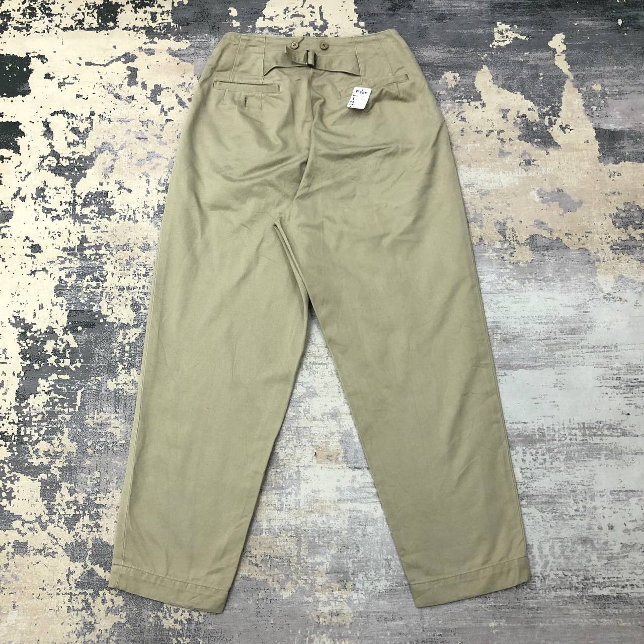 Issey Miyake P550 VTG ISSEY MIYAKE HIGH WAIST CARROT PANTS Size US 26 / EU 42 - 1 Thumbnail