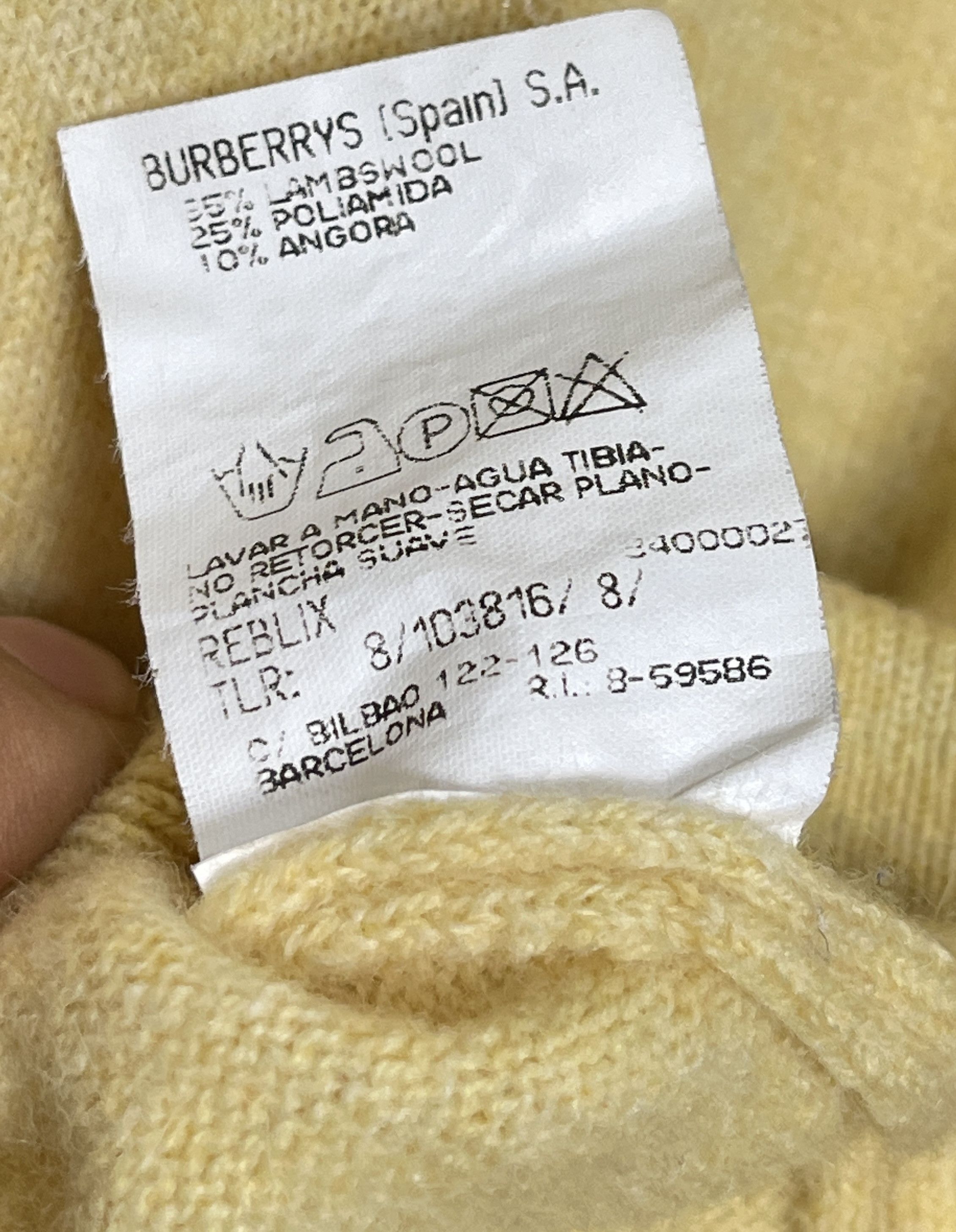 Burberry 🔥wool vneck jumper sweater Burberry size xl wool merino Size US XL / EU 56 / 4 - 6 Thumbnail