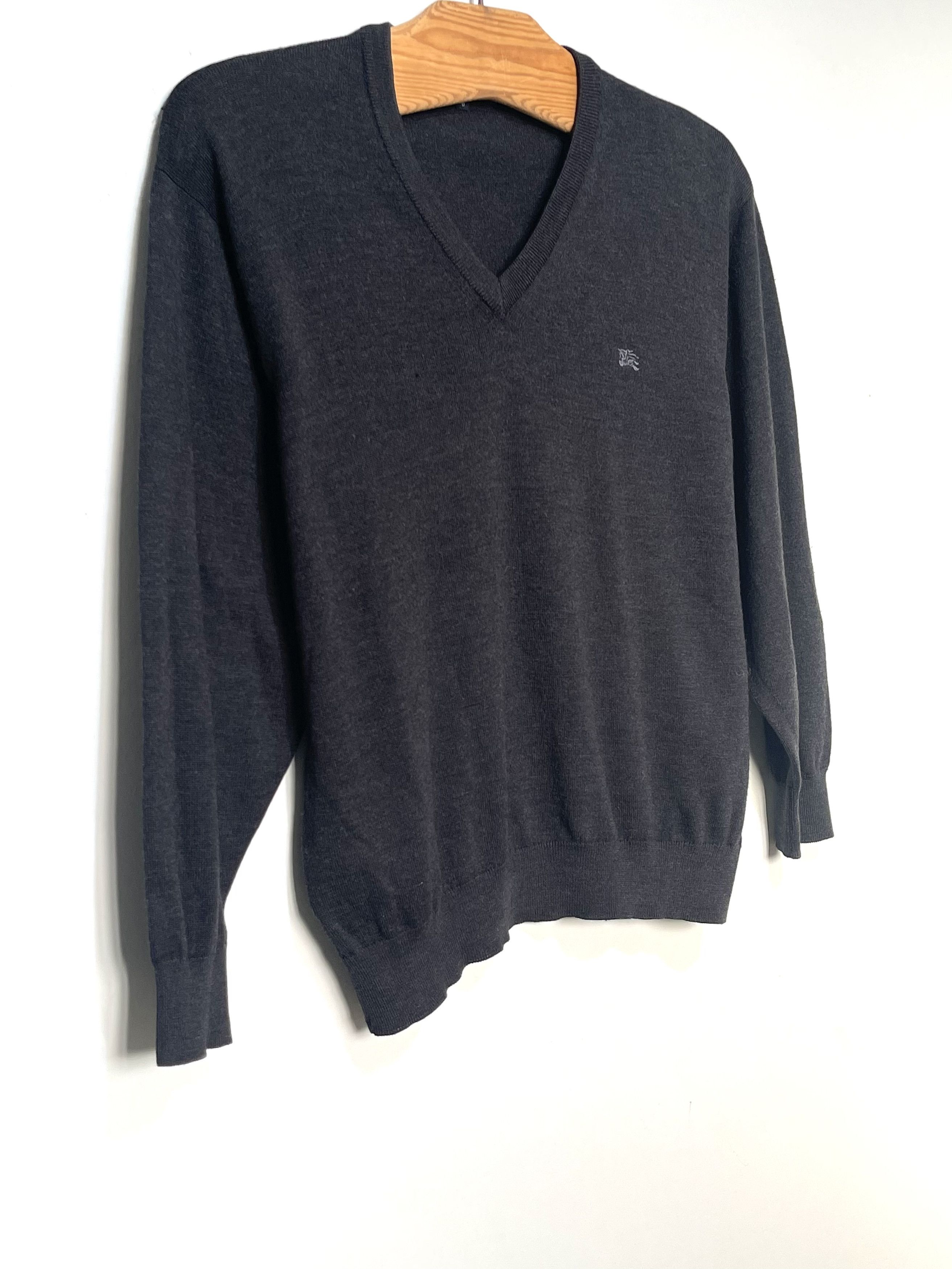 Burberry 🔥 jumper sweater Burberry size L wool V-neck Size US L / EU 52-54 / 3 - 3 Thumbnail