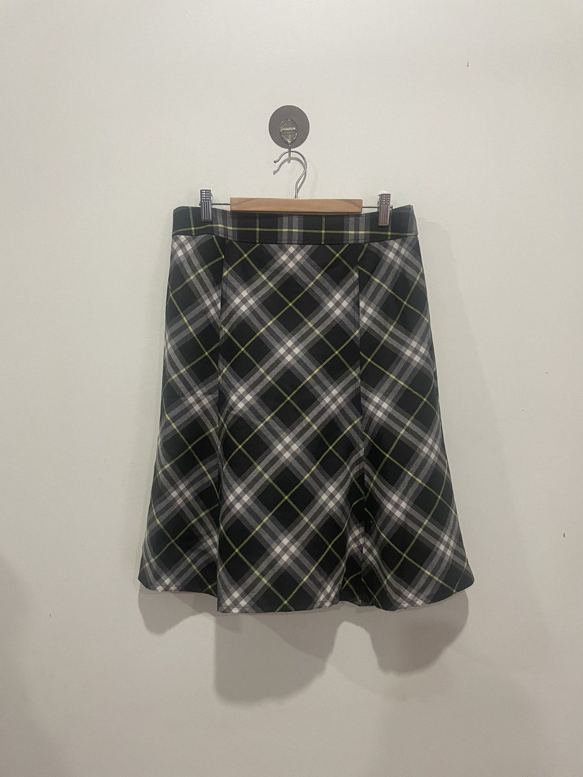 Burberry Burberry Checked Pleated Skirt Size 31" - 2 Thumbnail