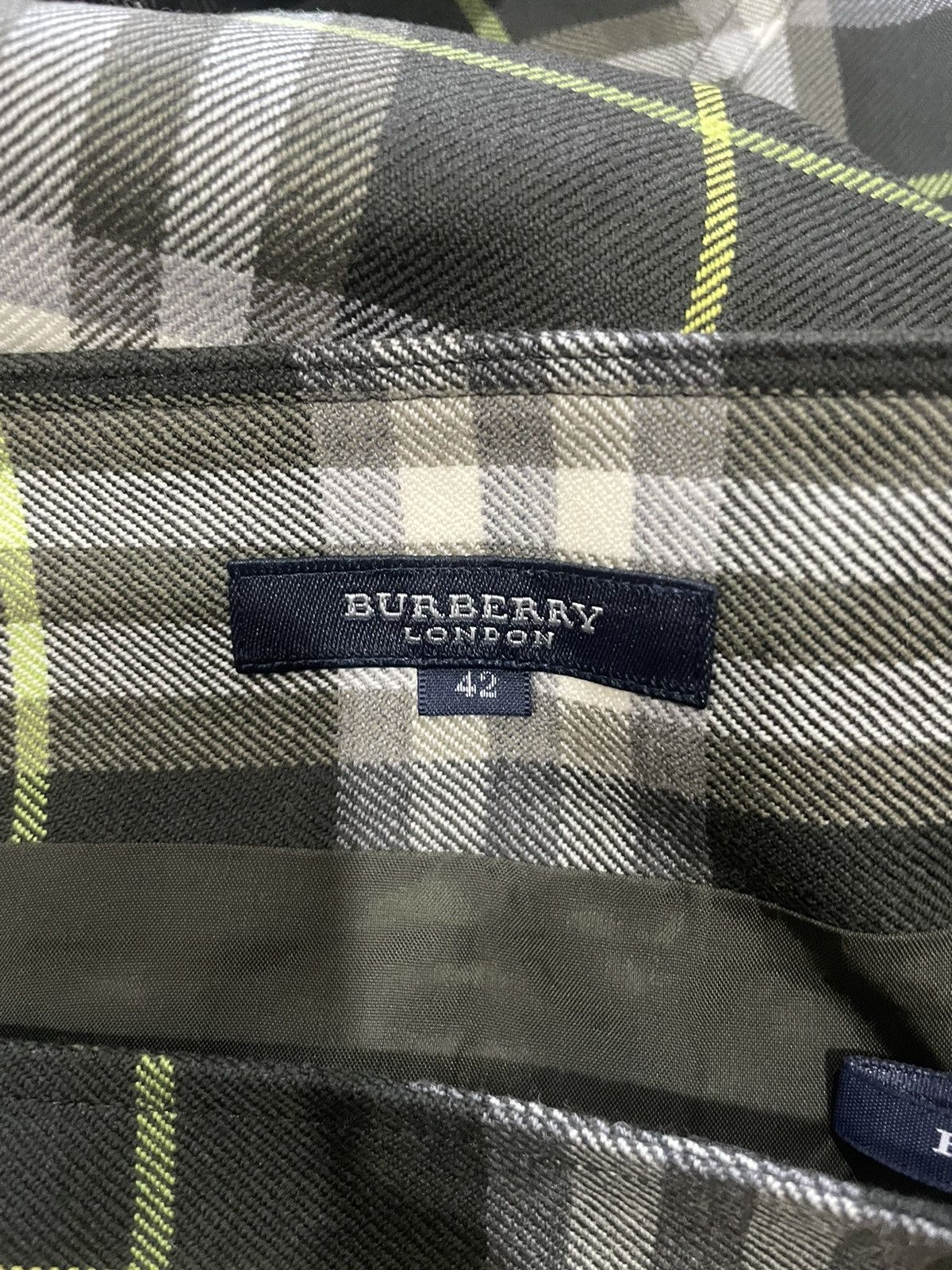 Burberry Burberry Checked Pleated Skirt Size 31" - 3 Thumbnail