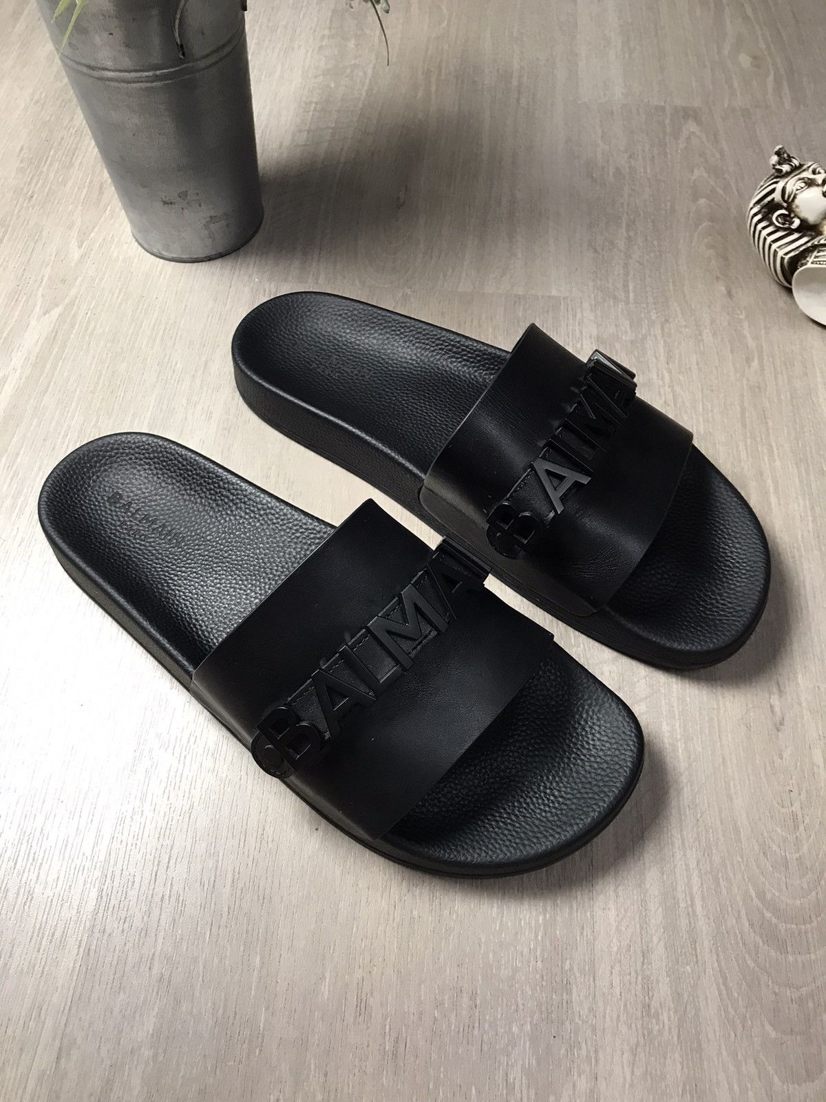 Balmain Balmain Flip Flops slippers size 11,5 Size US 11.5 / EU 44-45 - 7 Thumbnail