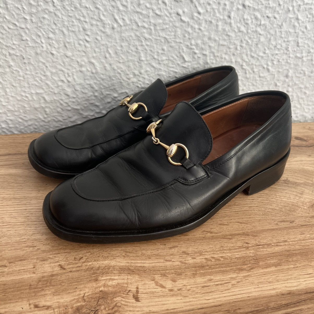 Gucci Gucci Black Loafers Black Leather Gold Logo Shoes Size US 9 / EU 42 - 1 Thumbnail