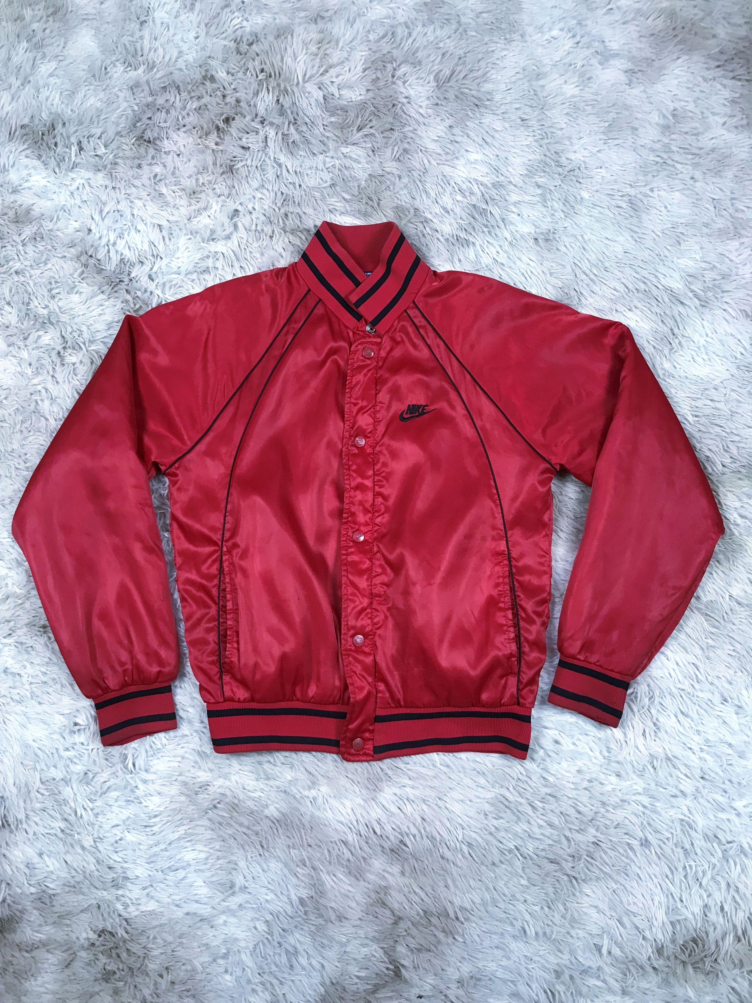 Nike × Vintage 80's NIKE AIR JORDAN OG Red Satin Bomber Jacket Blue Tag Size US S / EU 44-46 / 1 - 2 Thumbnail