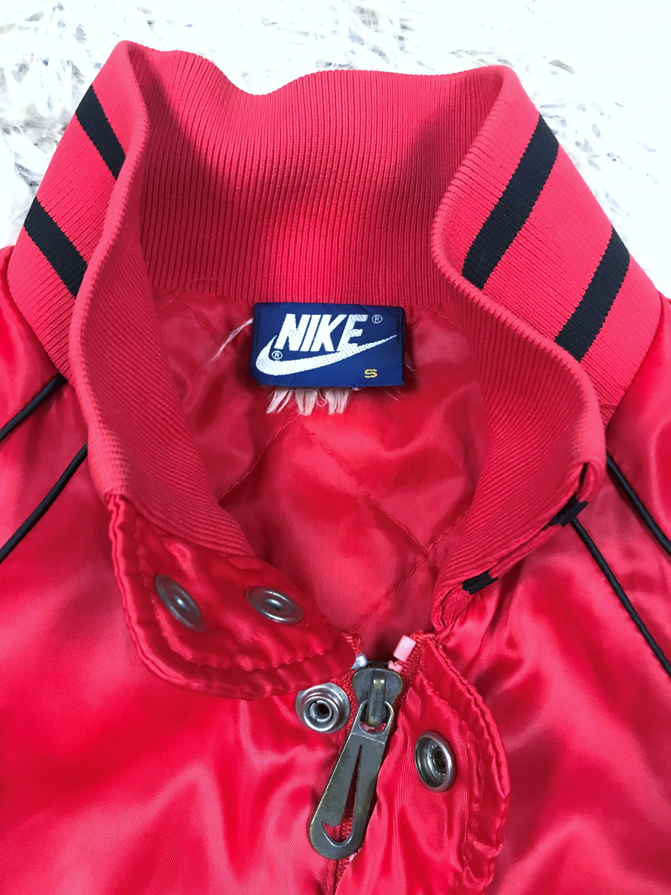 Nike × Vintage 80's NIKE AIR JORDAN OG Red Satin Bomber Jacket Blue Tag Size US S / EU 44-46 / 1 - 7 Thumbnail