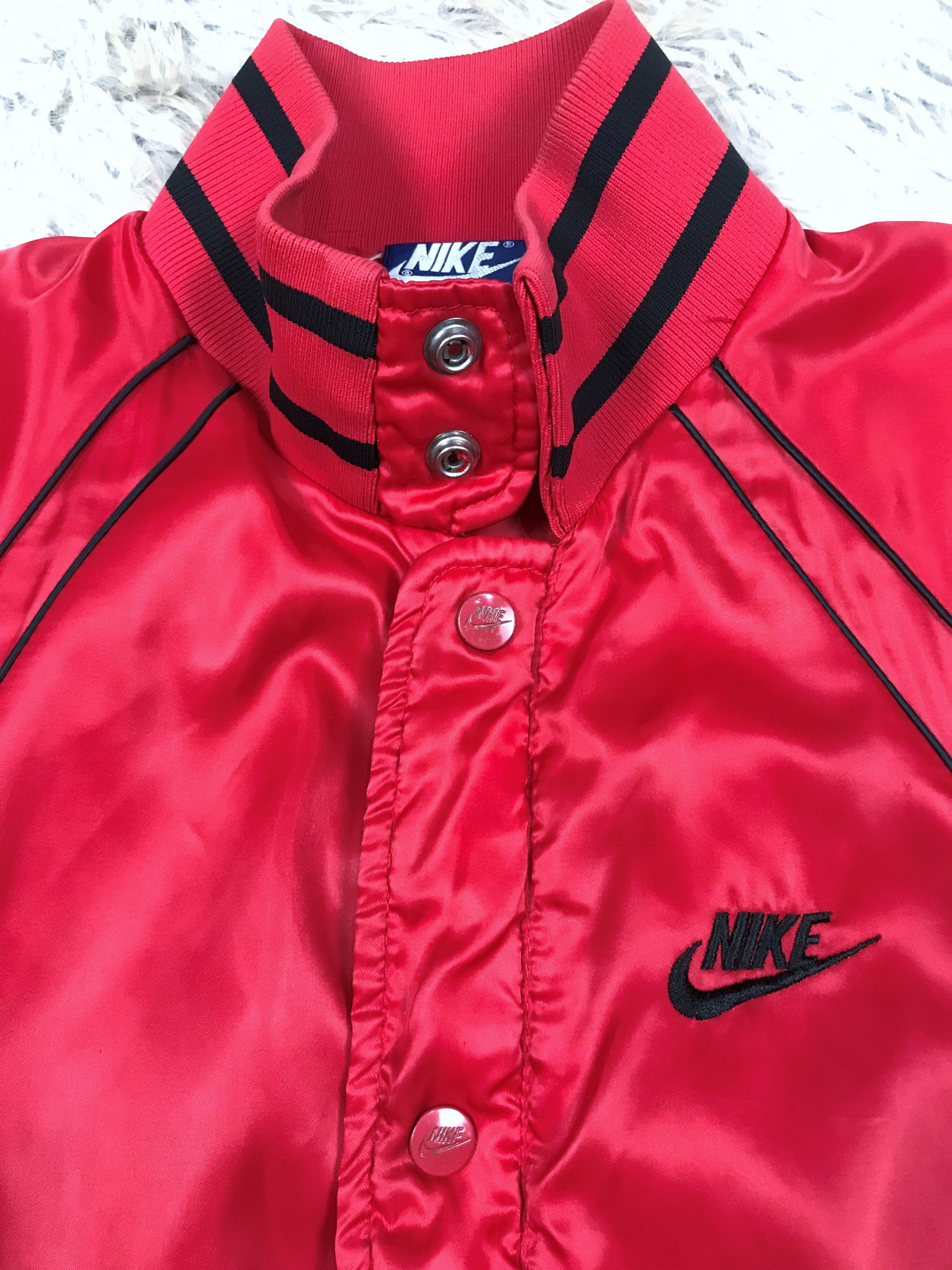 Nike × Vintage 80's NIKE AIR JORDAN OG Red Satin Bomber Jacket Blue Tag Size US S / EU 44-46 / 1 - 6 Thumbnail