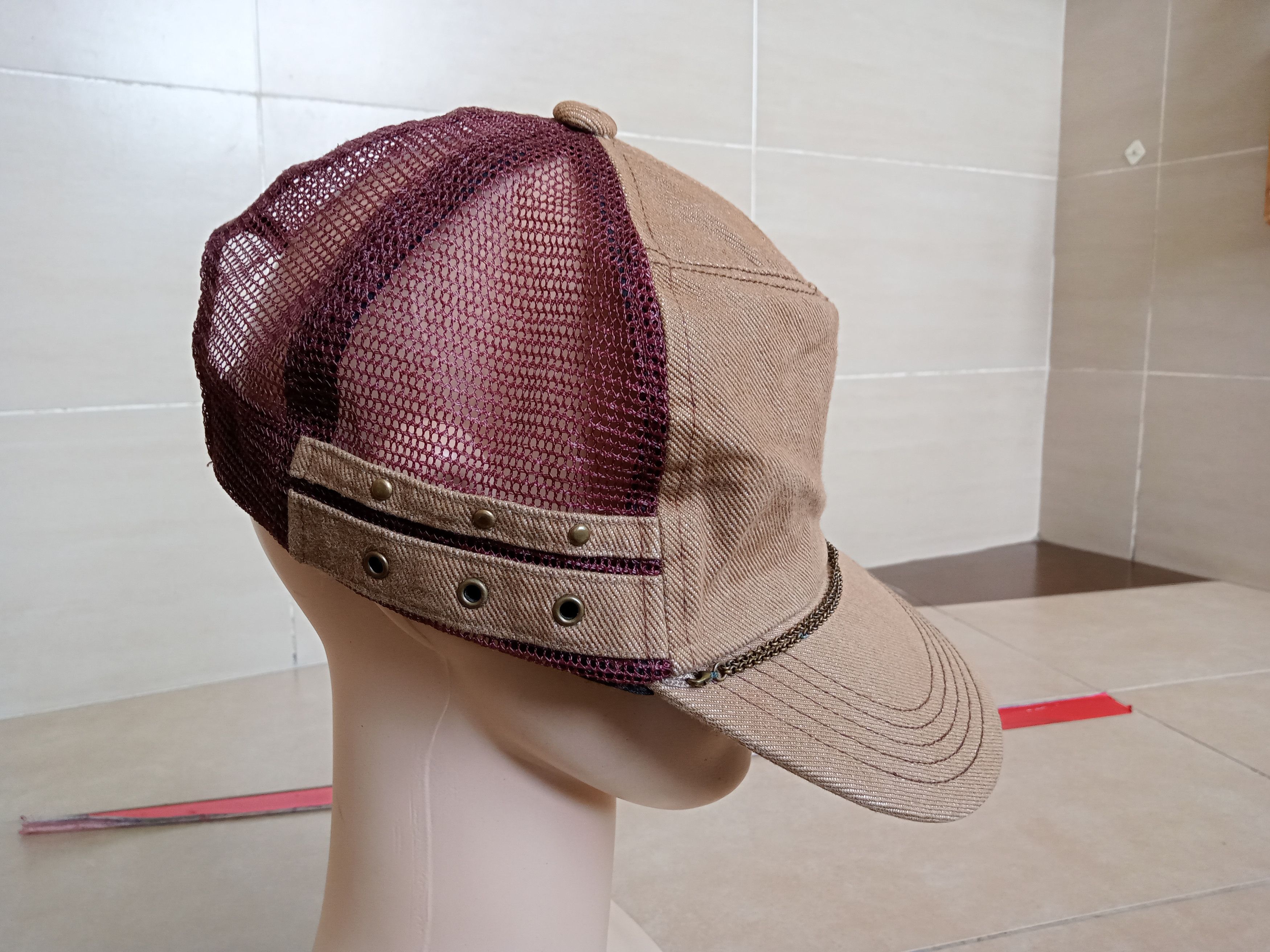 Vintage Vintage Universal Stylo Japanese Trucker Hat Size ONE SIZE - 15 Thumbnail