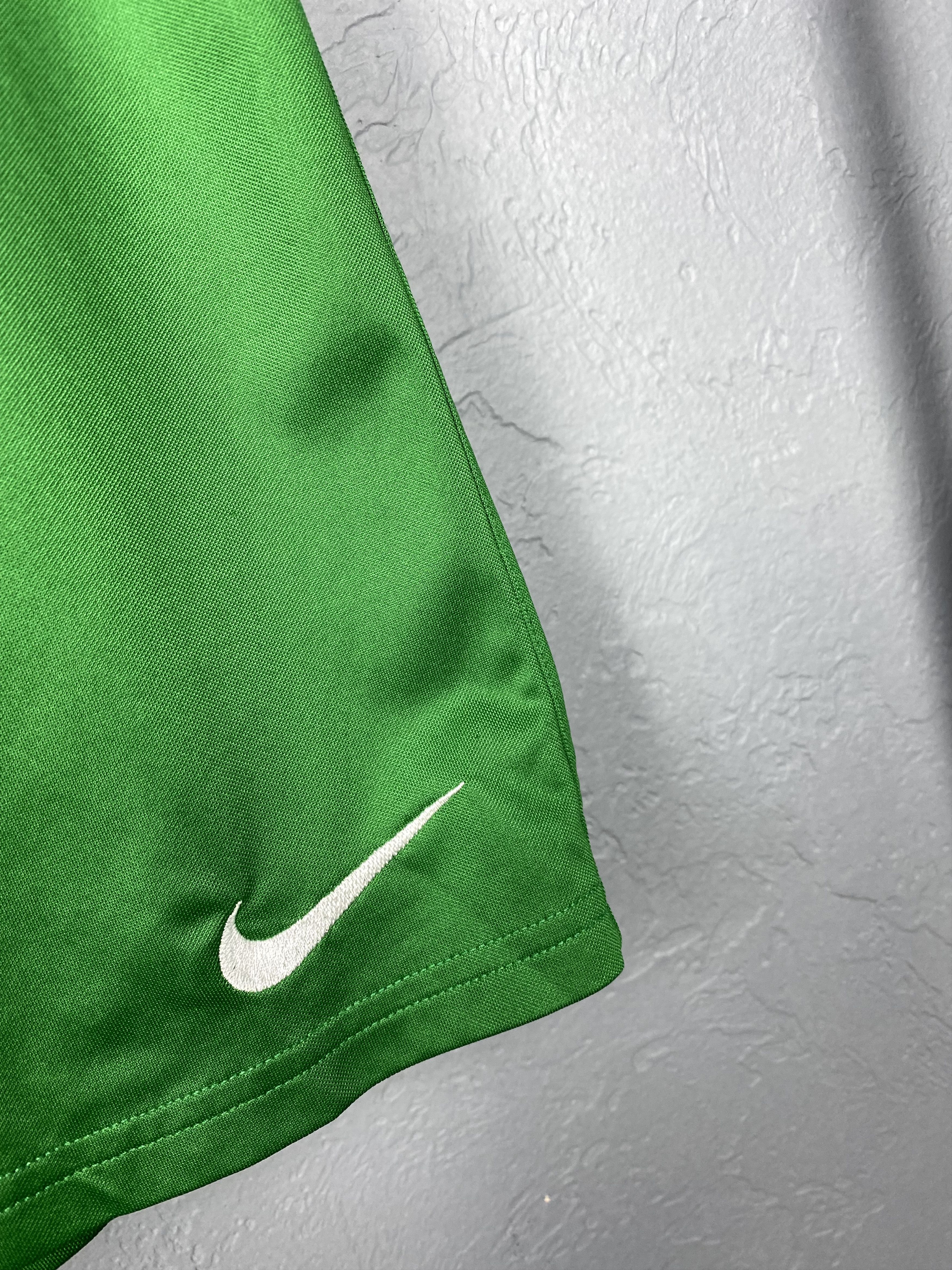 Nike × Vintage Vintage Nike Mens Shorts Dri Fit Y2K Size US 30 / EU 46 - 3 Thumbnail