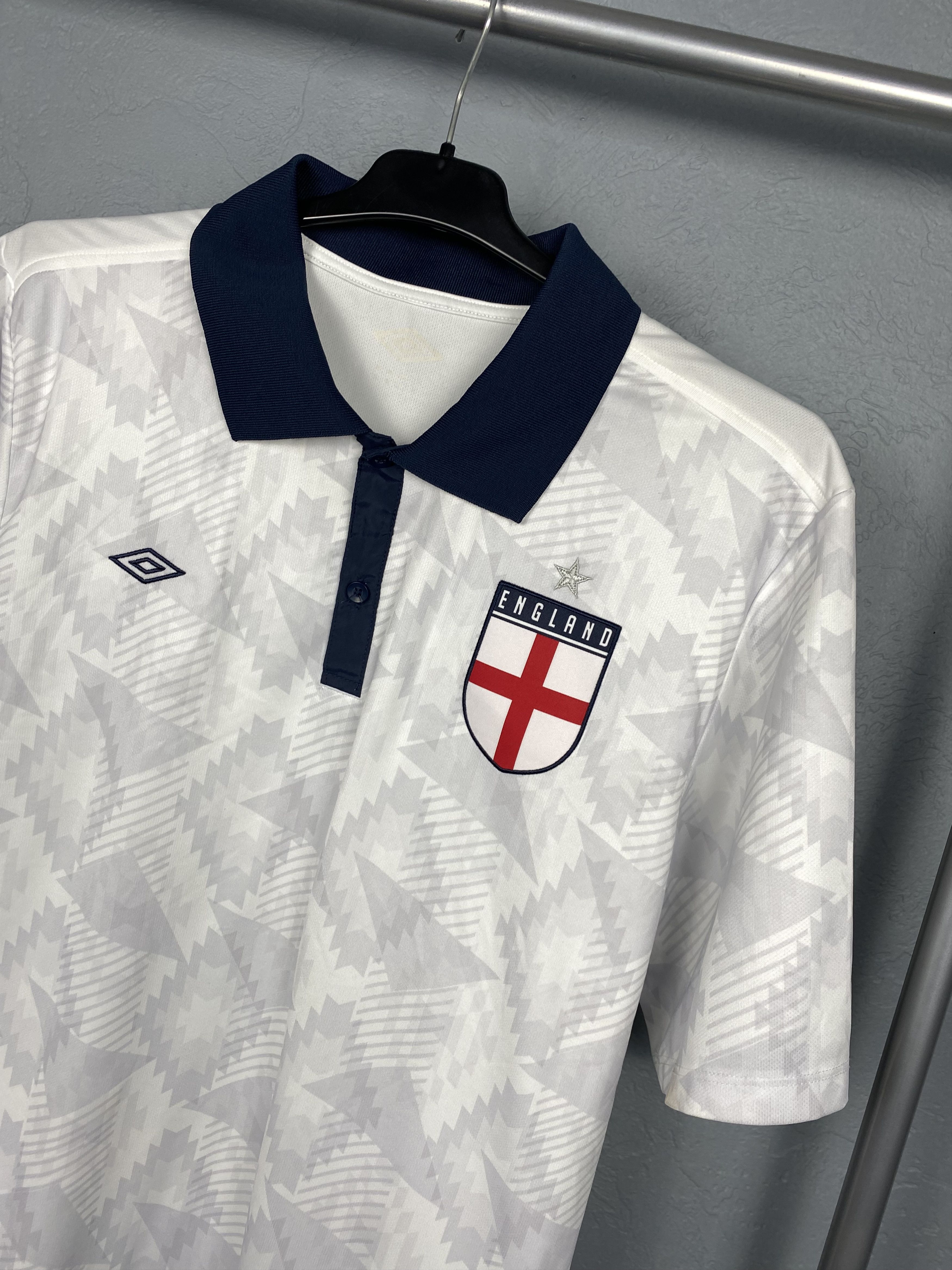 Umbro Umbro England Vintage Jersey T-Shirt Tee Size US L / EU 52-54 / 3 - 2 Thumbnail