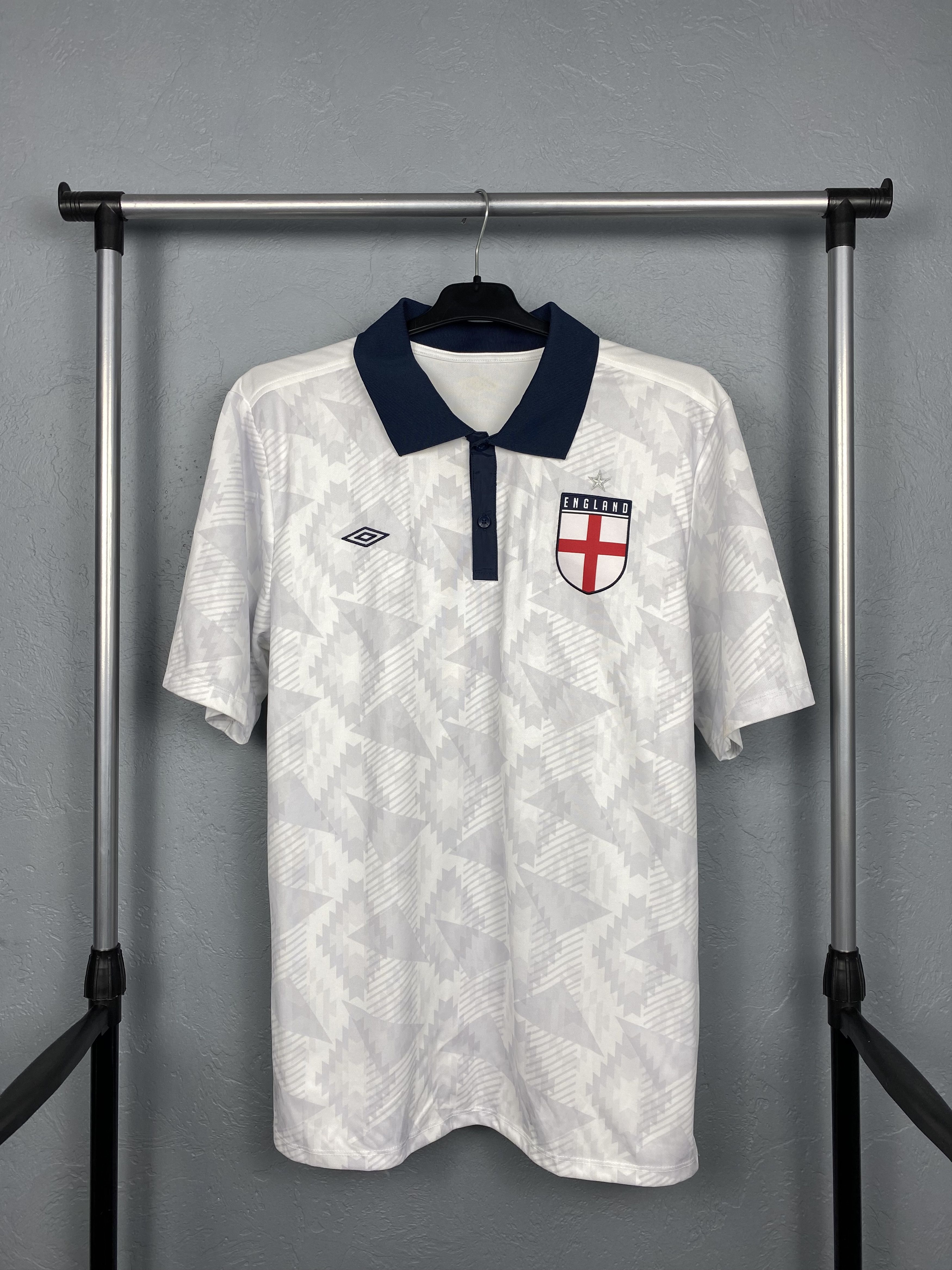 Umbro Umbro England Vintage Jersey T-Shirt Tee Size US L / EU 52-54 / 3 - 1 Thumbnail