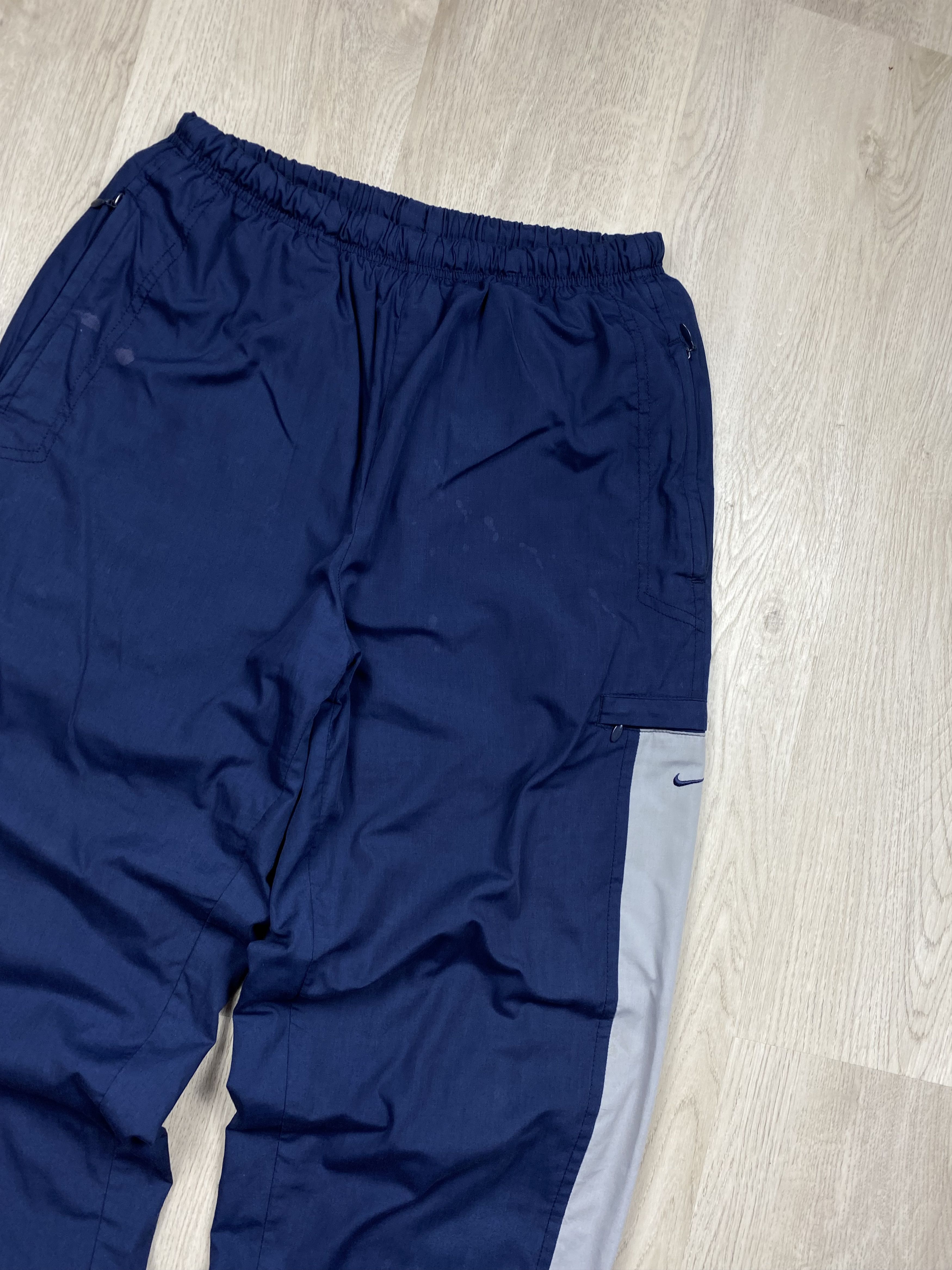 Nike × Vintage Nike Vintage Faded Mens Nylon Pants Y2K Drill Thrashed Size US 30 / EU 46 - 2 Thumbnail