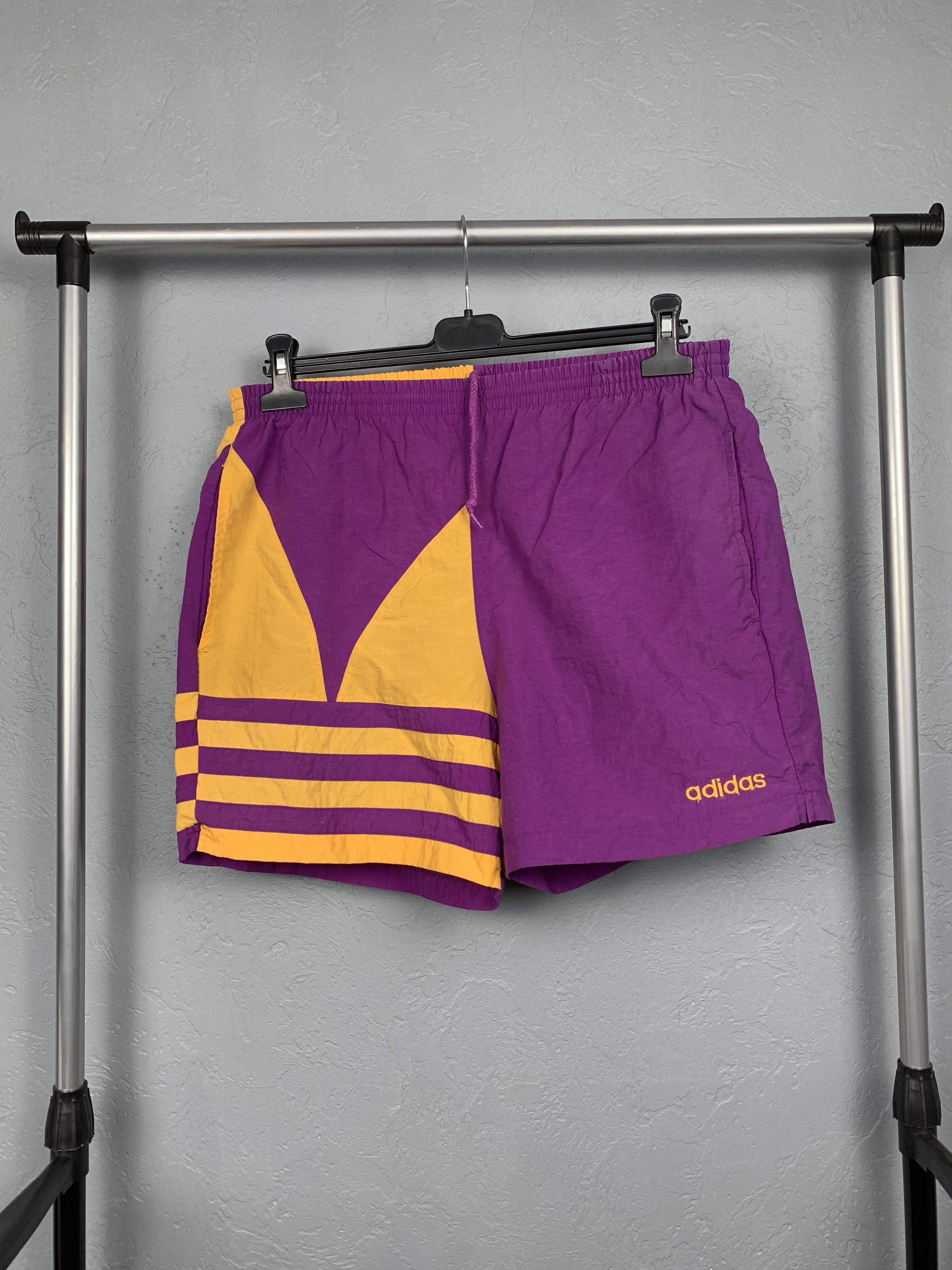 Adidas Adidas 90s Vintage Nylon Mens Shorts Size US 32 / EU 48 - 1 Thumbnail