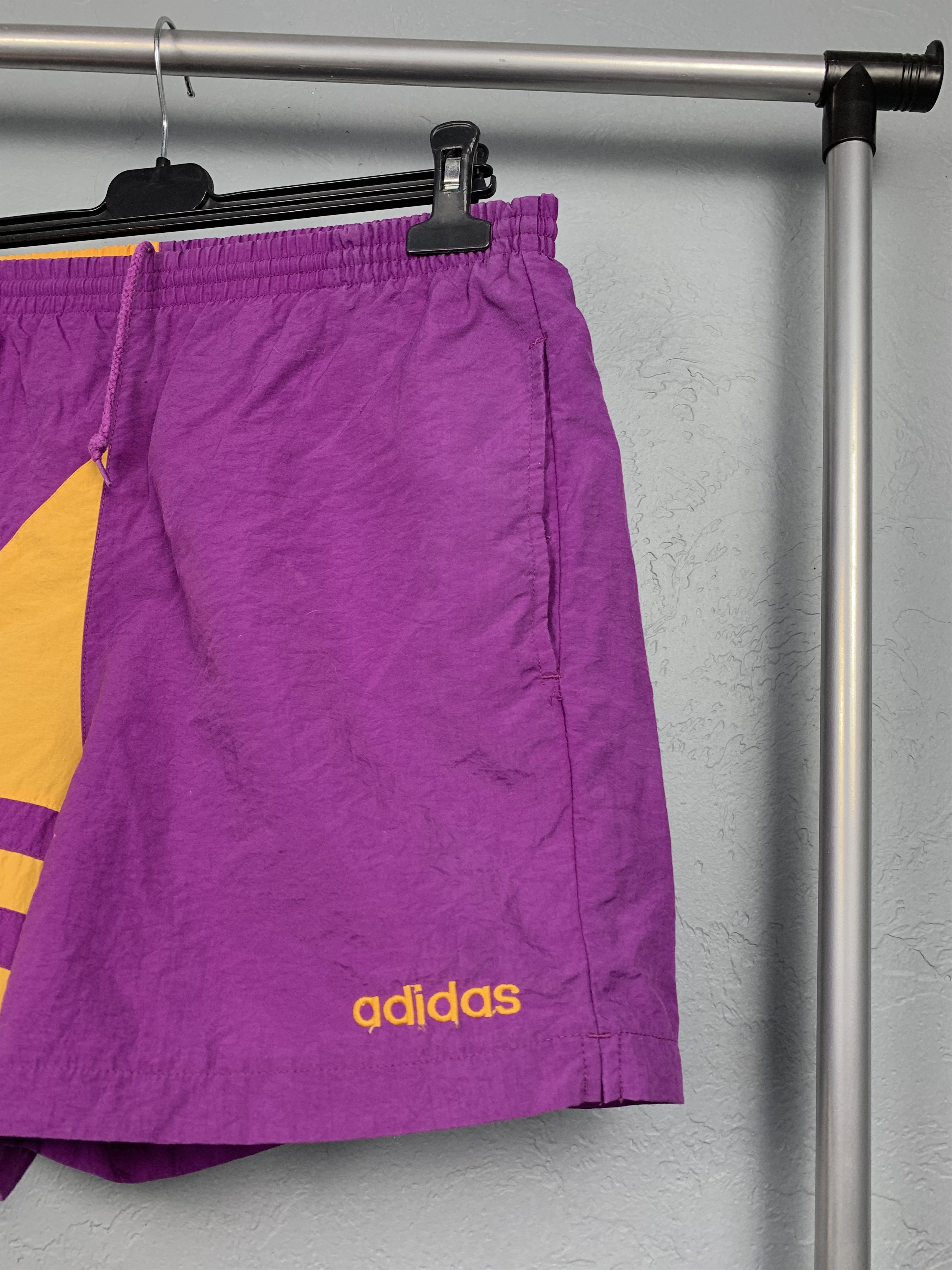 Adidas Adidas 90s Vintage Nylon Mens Shorts Size US 32 / EU 48 - 2 Thumbnail