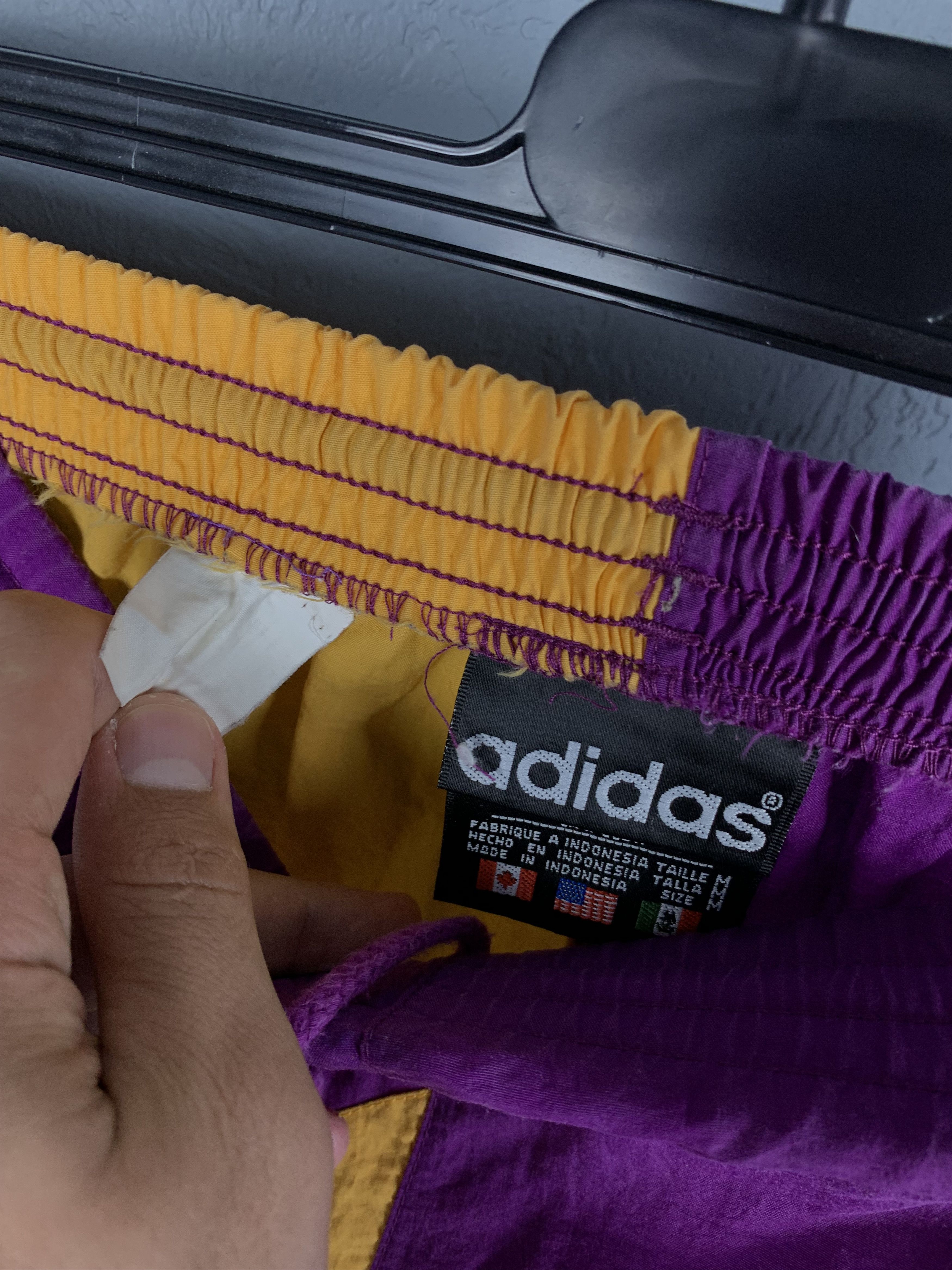 Adidas Adidas 90s Vintage Nylon Mens Shorts Size US 32 / EU 48 - 4 Thumbnail