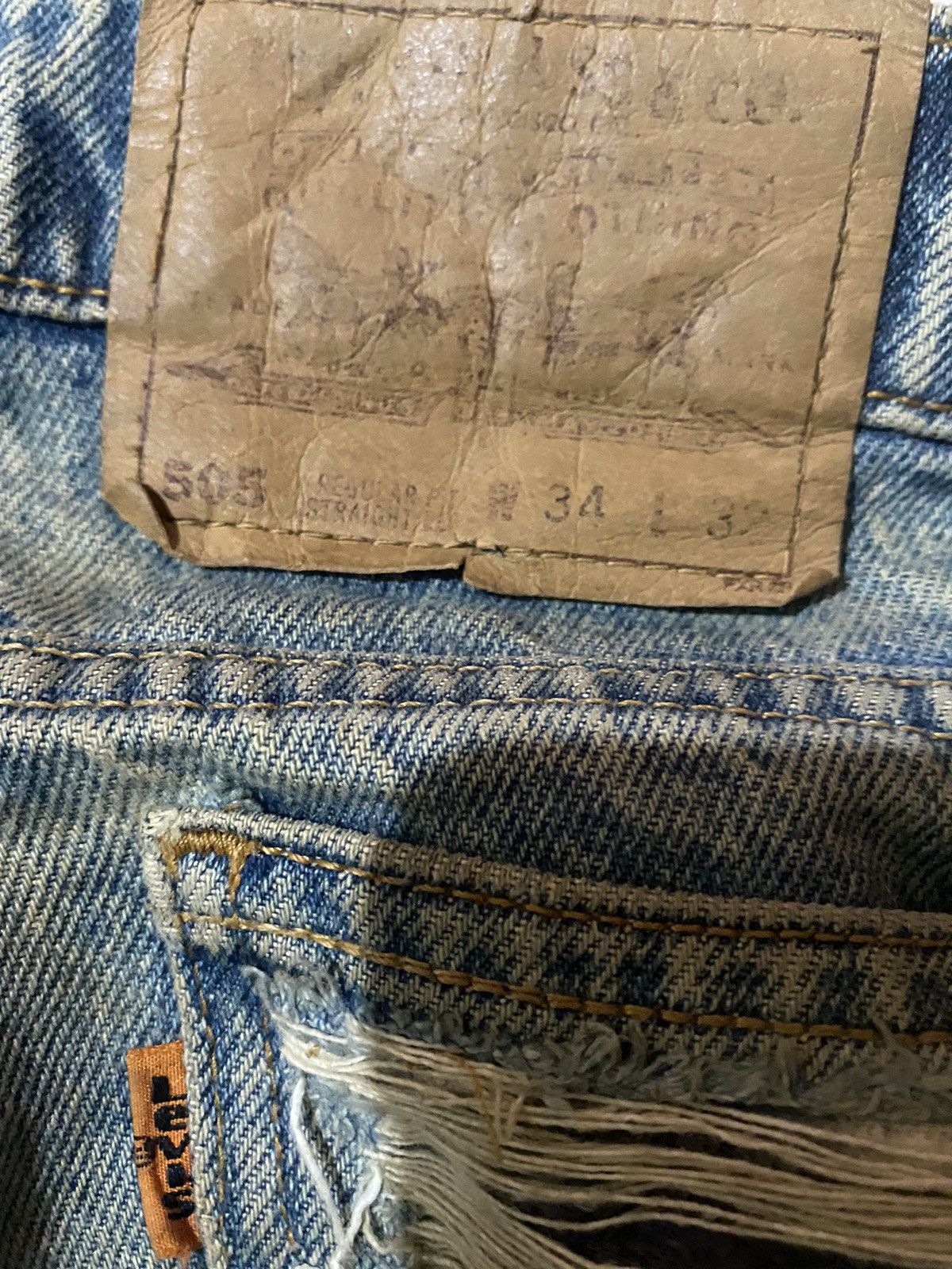 Levi's Vintage Clothing Vintage Levi’s 505 Orange Tag Distressed Denim Size US 33 - 11 Thumbnail