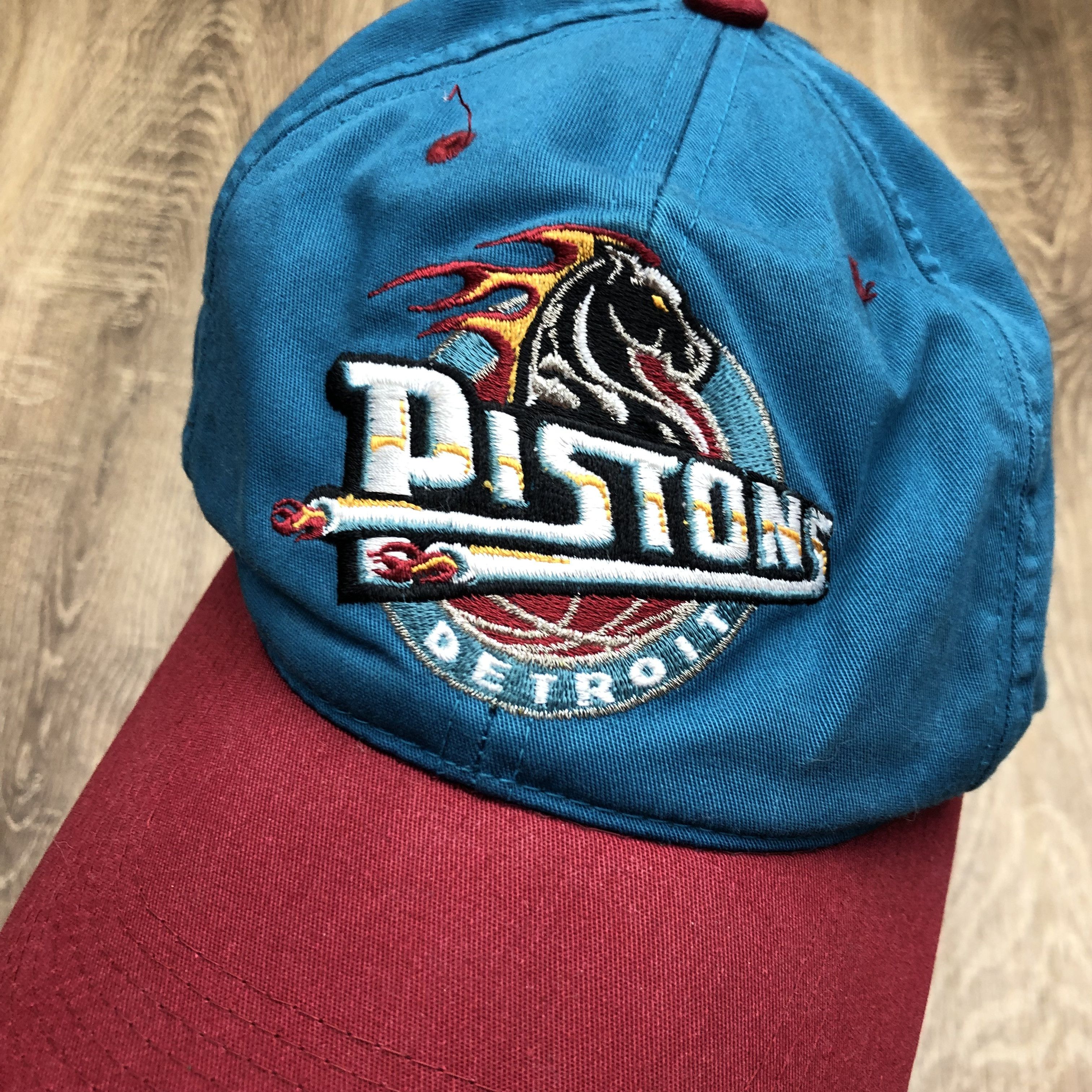 NBA × Vintage Vintage 90's Detroit Pistons Snapback Hat Cap Y2K Hype Size ONE SIZE - 3 Thumbnail
