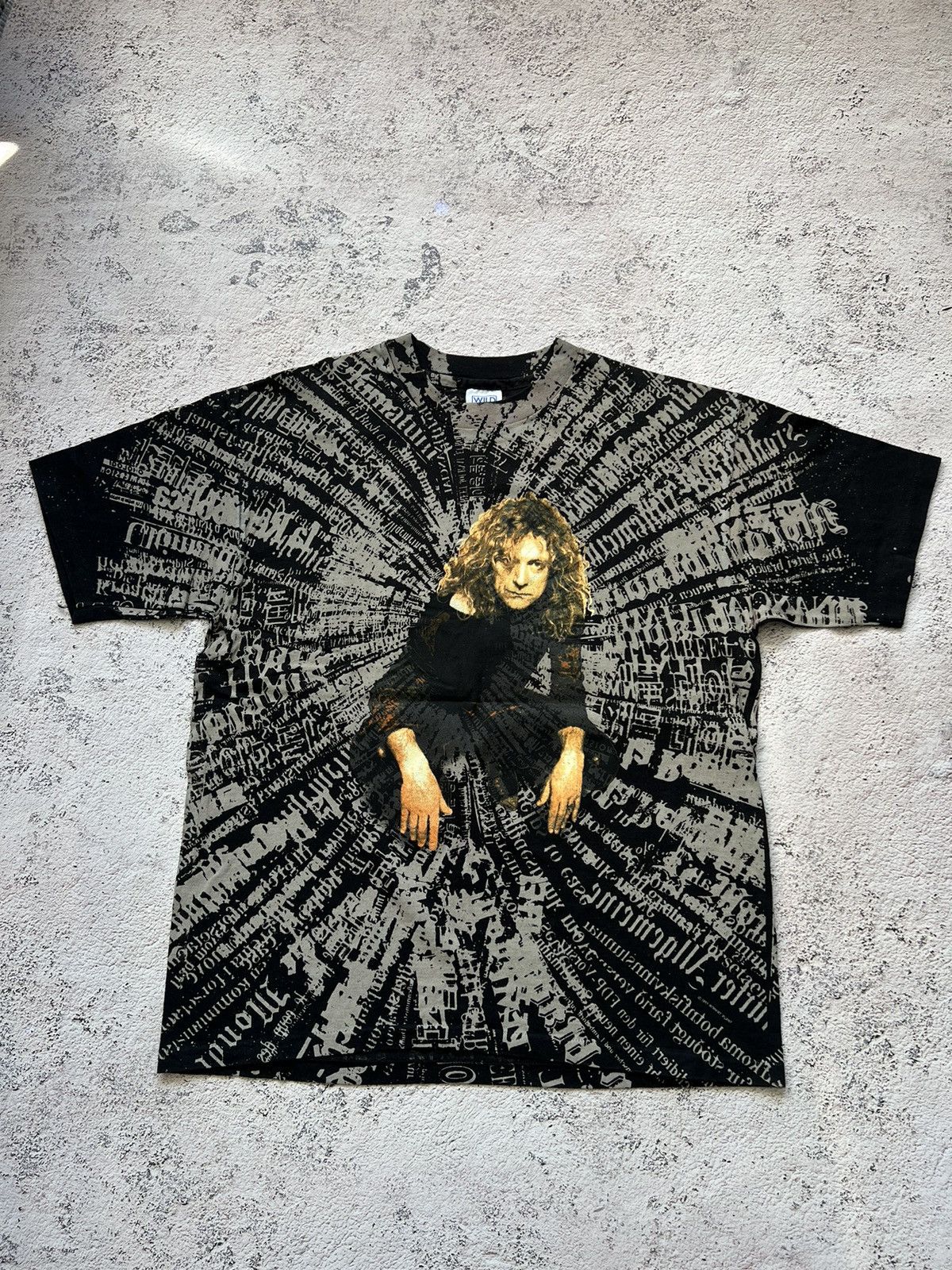 Band Tees × Vintage Robert Plant 1993 Vintage T Shirts ( Black Sabbath ) Size US XL / EU 56 / 4 - 1 Thumbnail