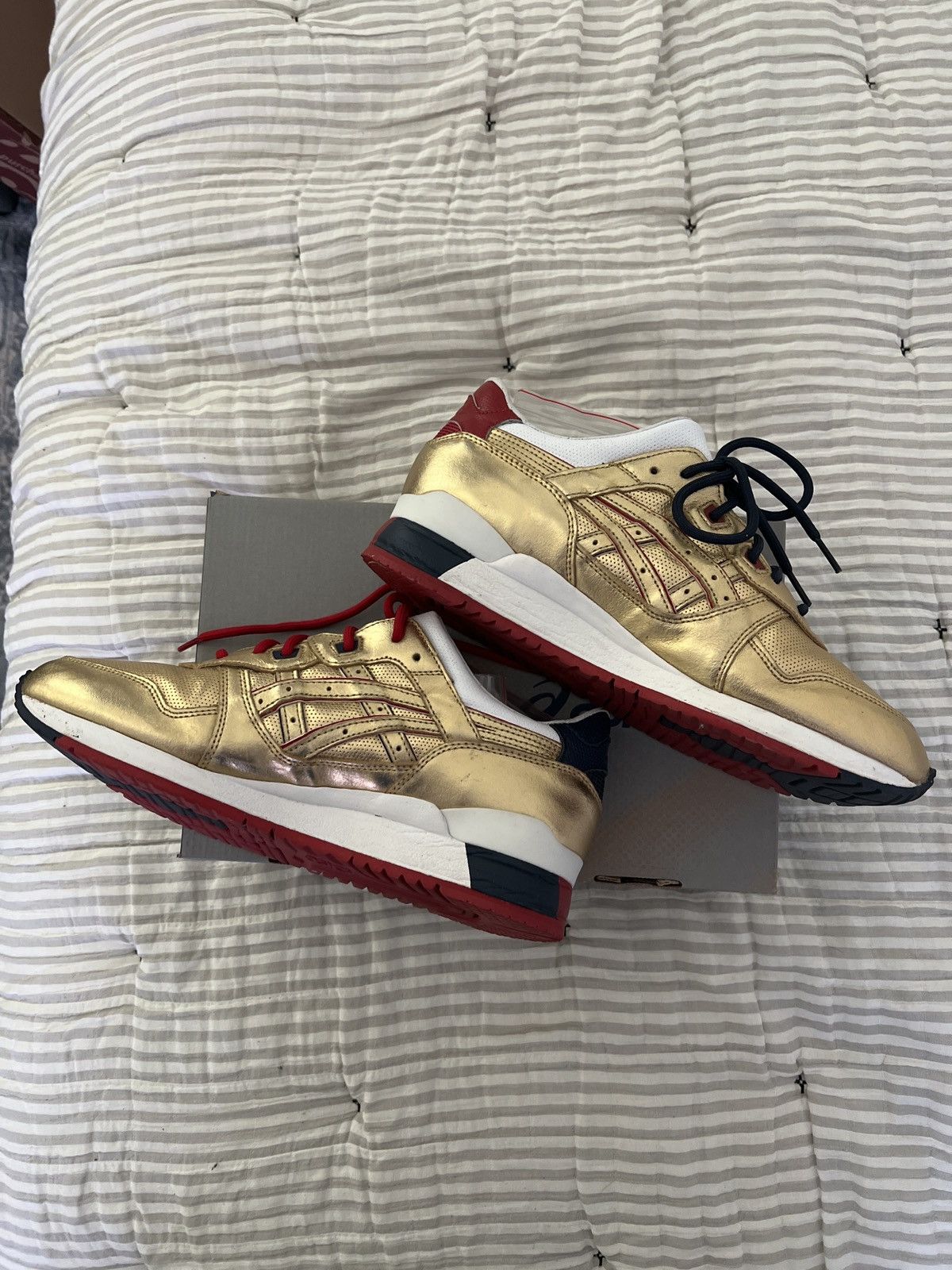 Asics × Kith × Ronnie Fieg Ronnie Fieg Asics KFE USA Gold Size US 11 / EU 44 - 2 Thumbnail