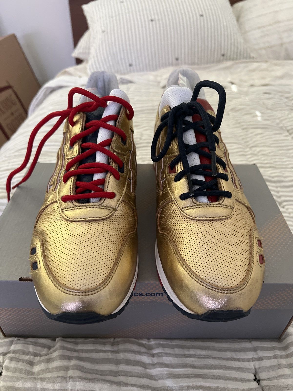 Asics × Kith × Ronnie Fieg Ronnie Fieg Asics KFE USA Gold Size US 11 / EU 44 - 3 Thumbnail