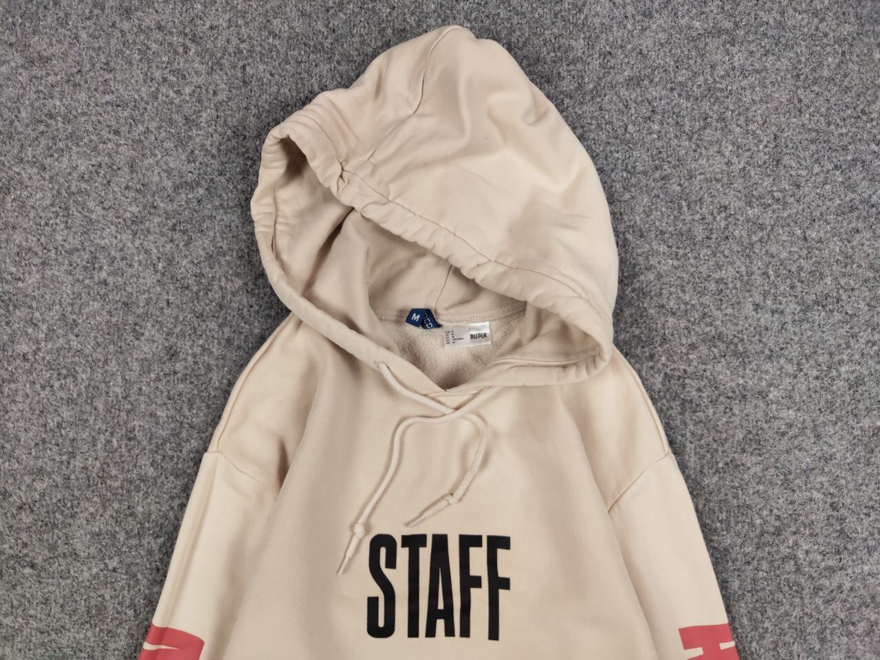 Justin Bieber Purpose World Tour Justin Bieber Staff Logo Beige Hoodie Size US M / EU 48-50 / 2 - 8 Thumbnail