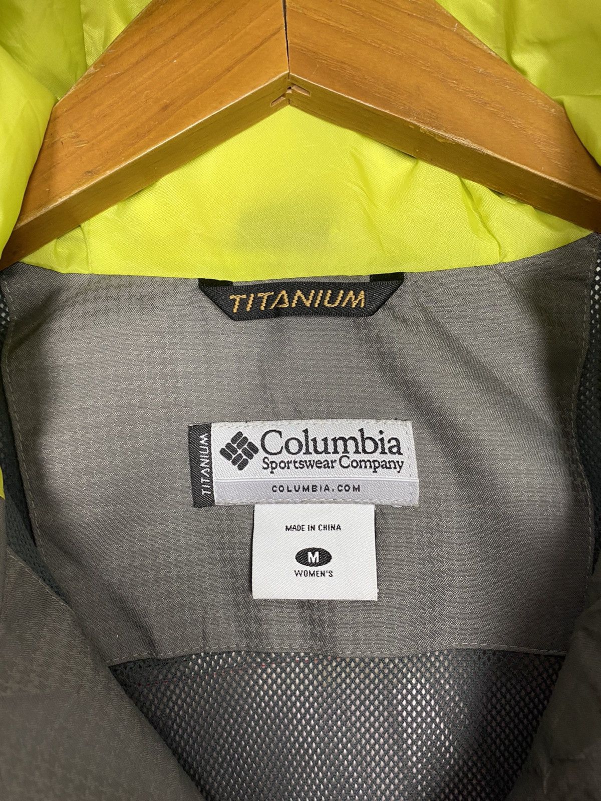 Columbia Rare‼️ Columbia Titanium Omni-Tech Rain Jacket Hoodie Size M / US 6-8 / IT 42-44 - 4 Thumbnail