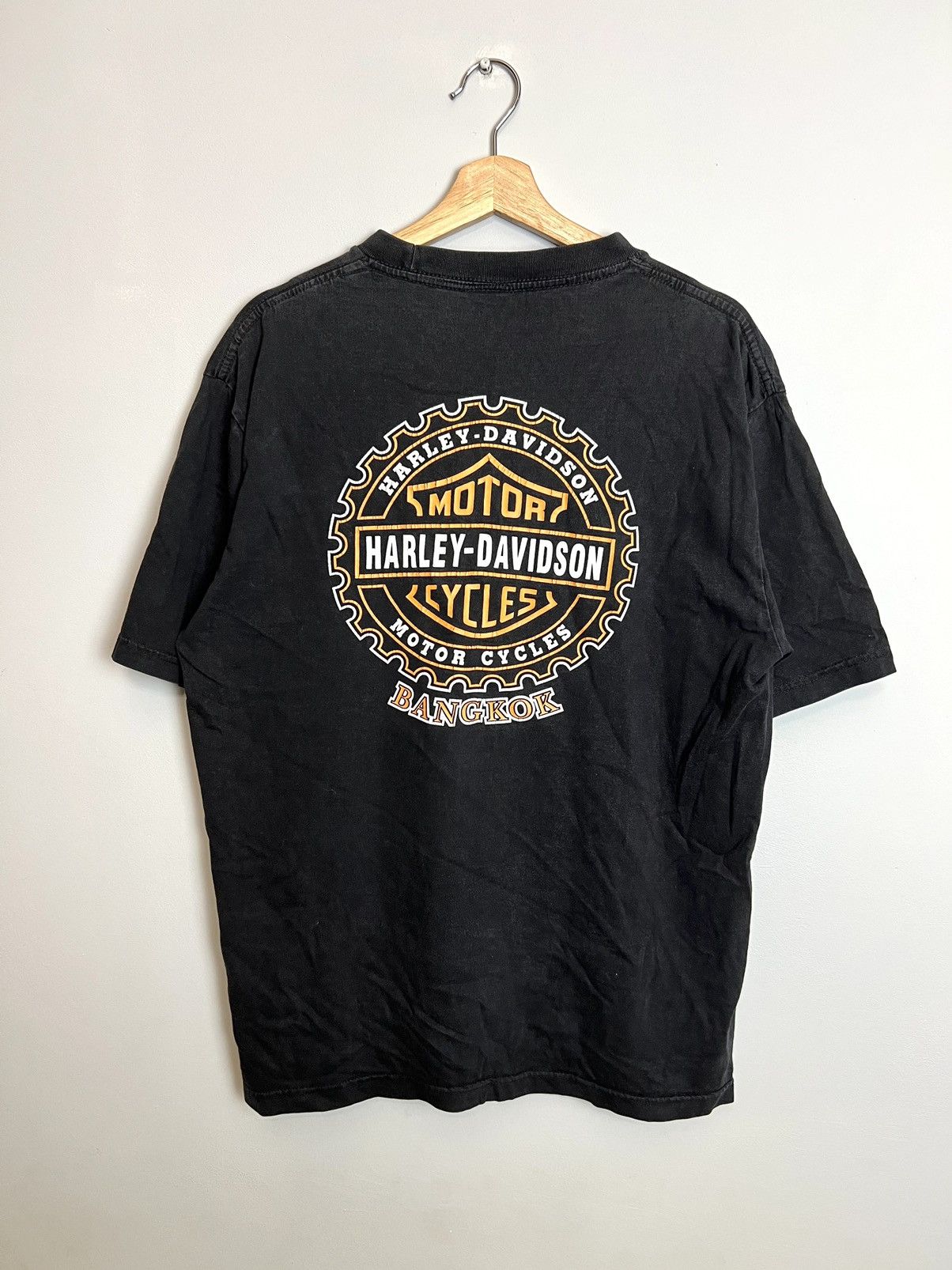 Harley Davidson Washed 00s Harley Davidson Motorcycles Bangkok Vintage Tee Size US L / EU 52-54 / 3 - 1 Thumbnail