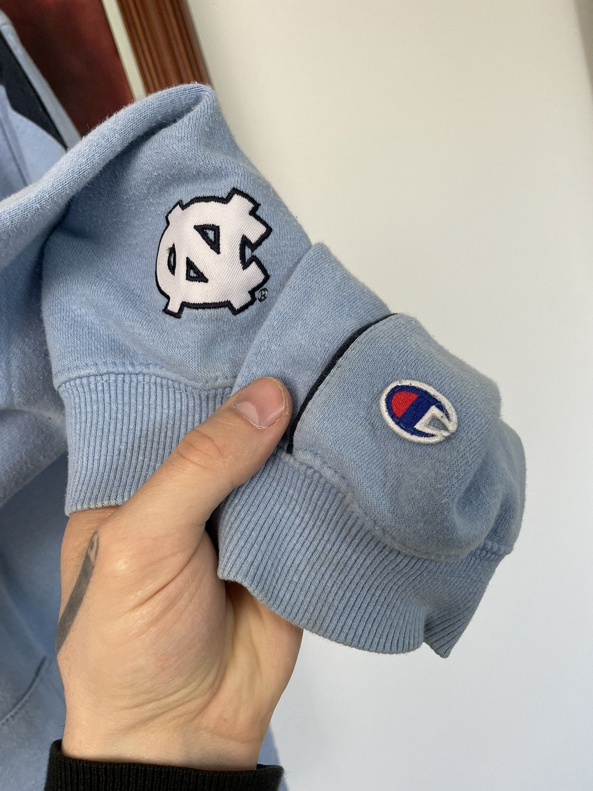 Champion Vintage Champion North Carolina UNC Tar Heels Hoodie Size US M / EU 48-50 / 2 - 4 Thumbnail