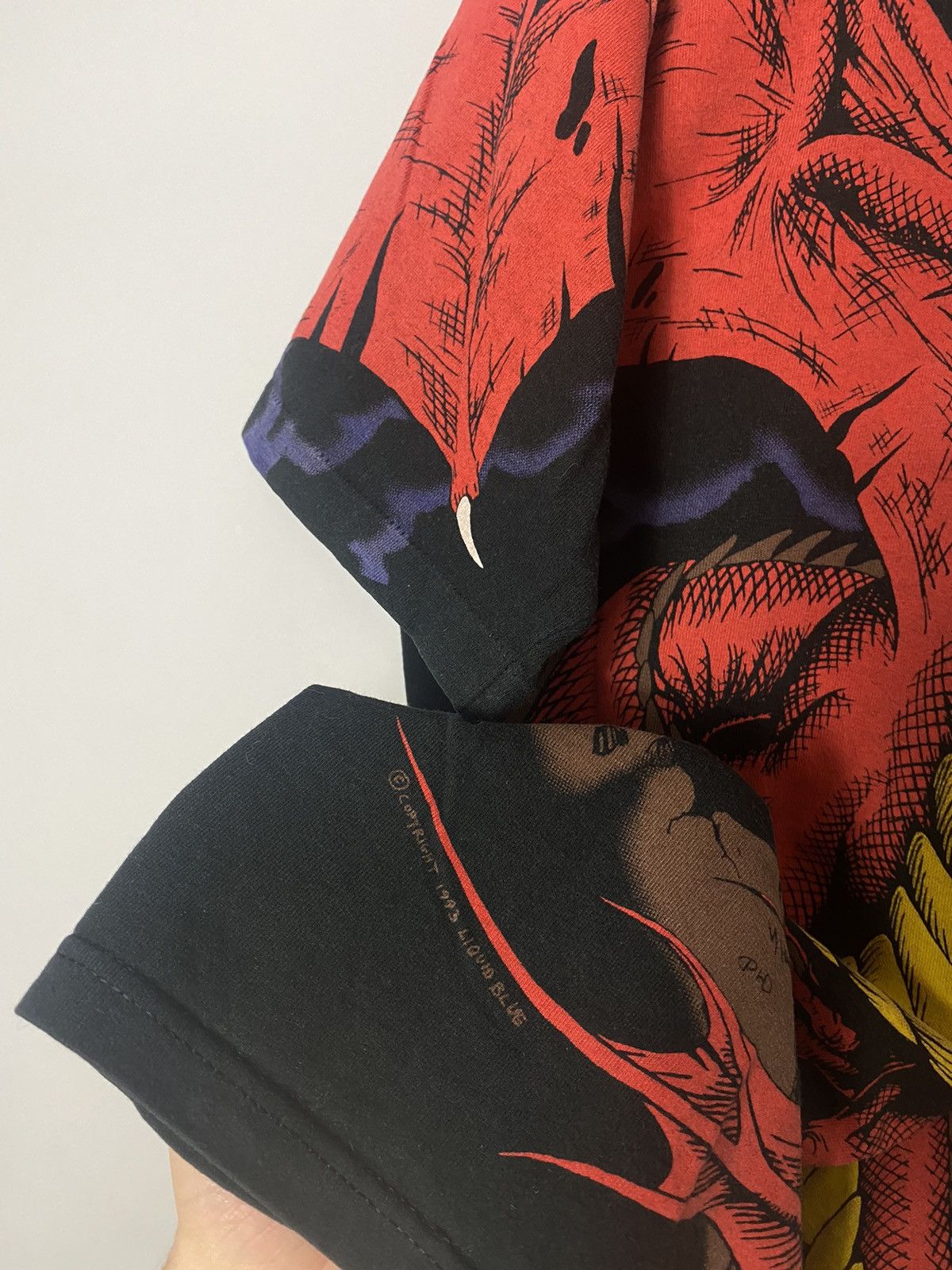 Liquid Blue VINTAGE 1993 LIQUID BLUE DRAGON DUEL ALL OVER PRINT TEE Size US XL / EU 56 / 4 - 4 Thumbnail