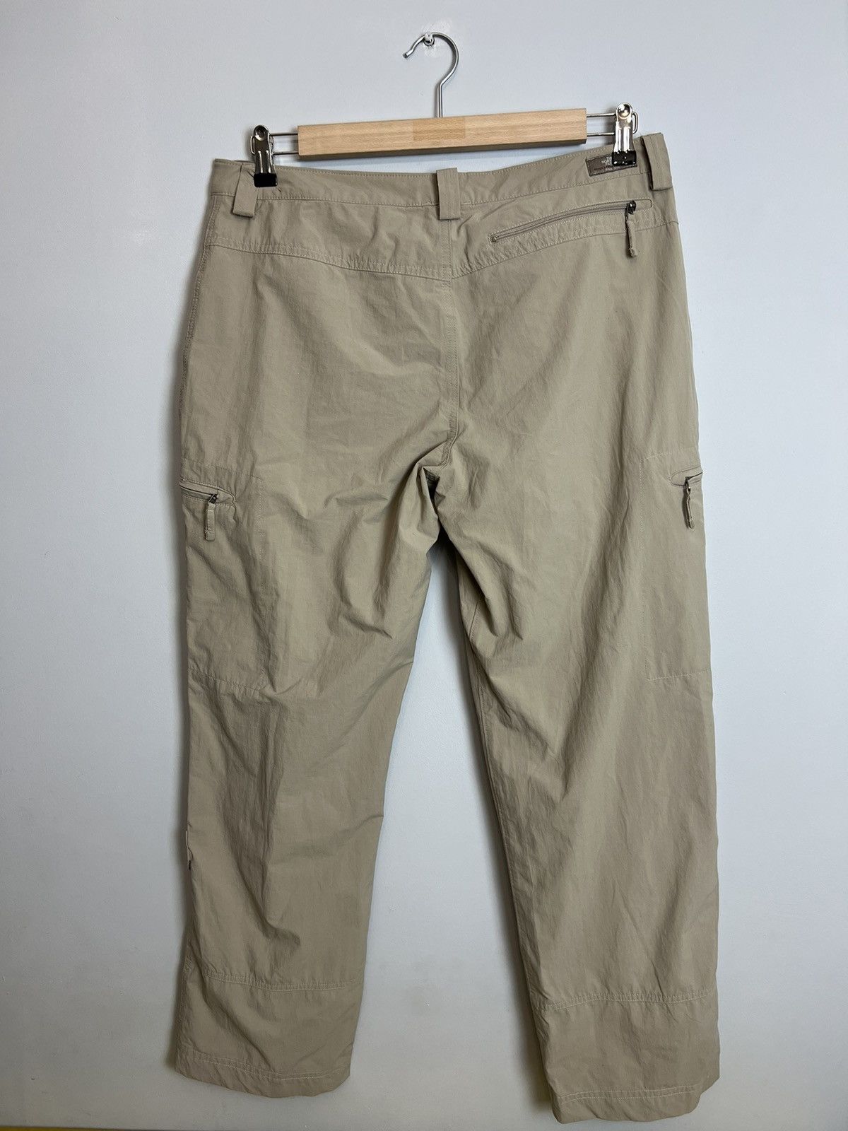 The North Face Rare Vintage Beige North Face Logo Pants Mountains Size US 34 / EU 50 - 3 Thumbnail