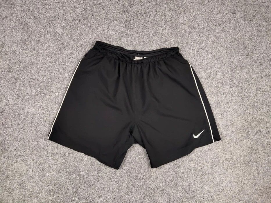 Nike Vintage Nike Shorts Black Logo swoosh casual Y2K Streetwear Size US 34 / EU 50 - 7 Thumbnail
