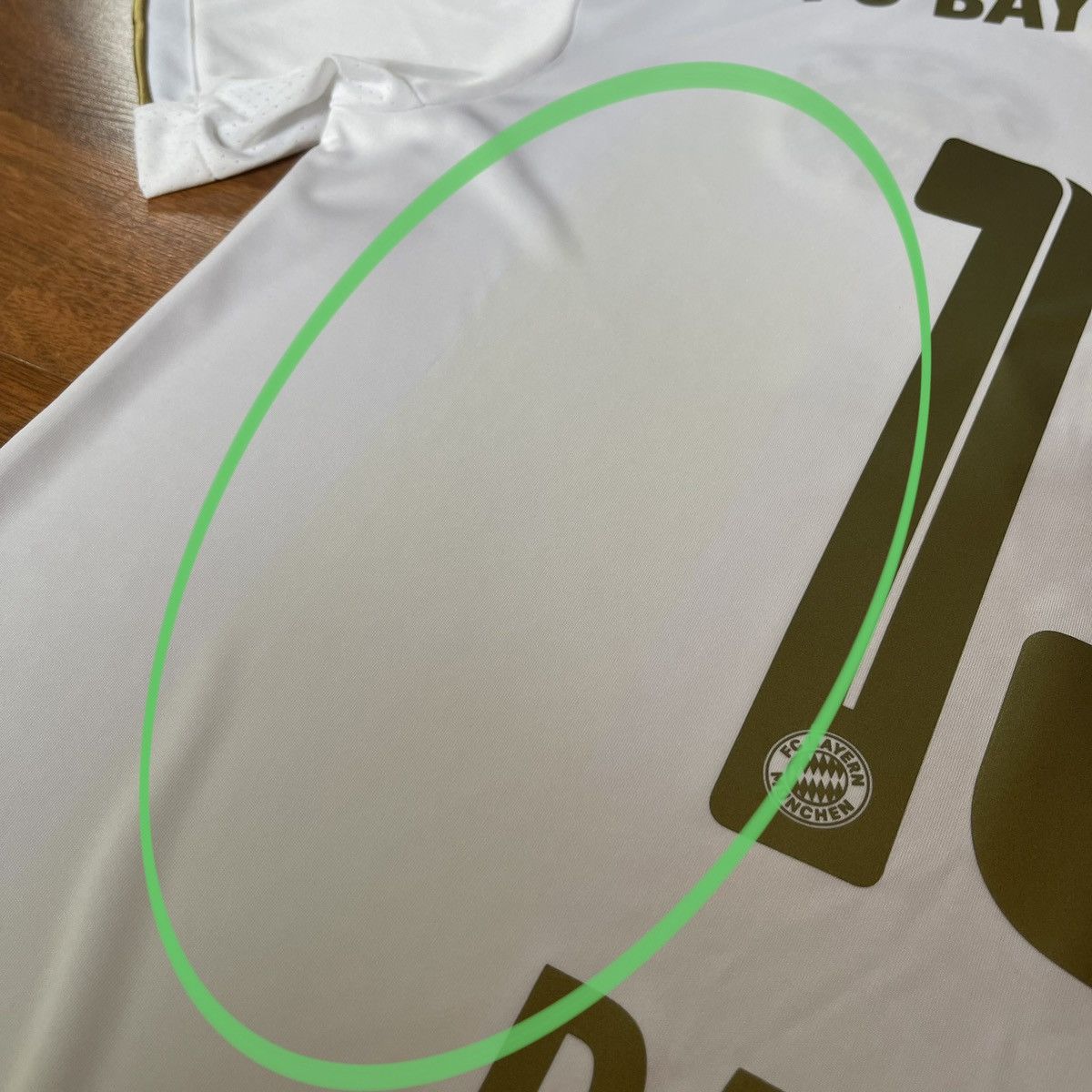 Adidas NWT BAYERN MUNICH ADIDAS 2022/2023 AWAY JERSEY #19 DAVIES Size US L / EU 52-54 / 3 - 15 Thumbnail