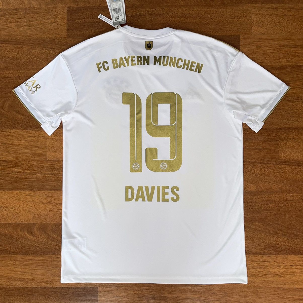 Adidas NWT BAYERN MUNICH ADIDAS 2022/2023 AWAY JERSEY #19 DAVIES Size US L / EU 52-54 / 3 - 1 Thumbnail