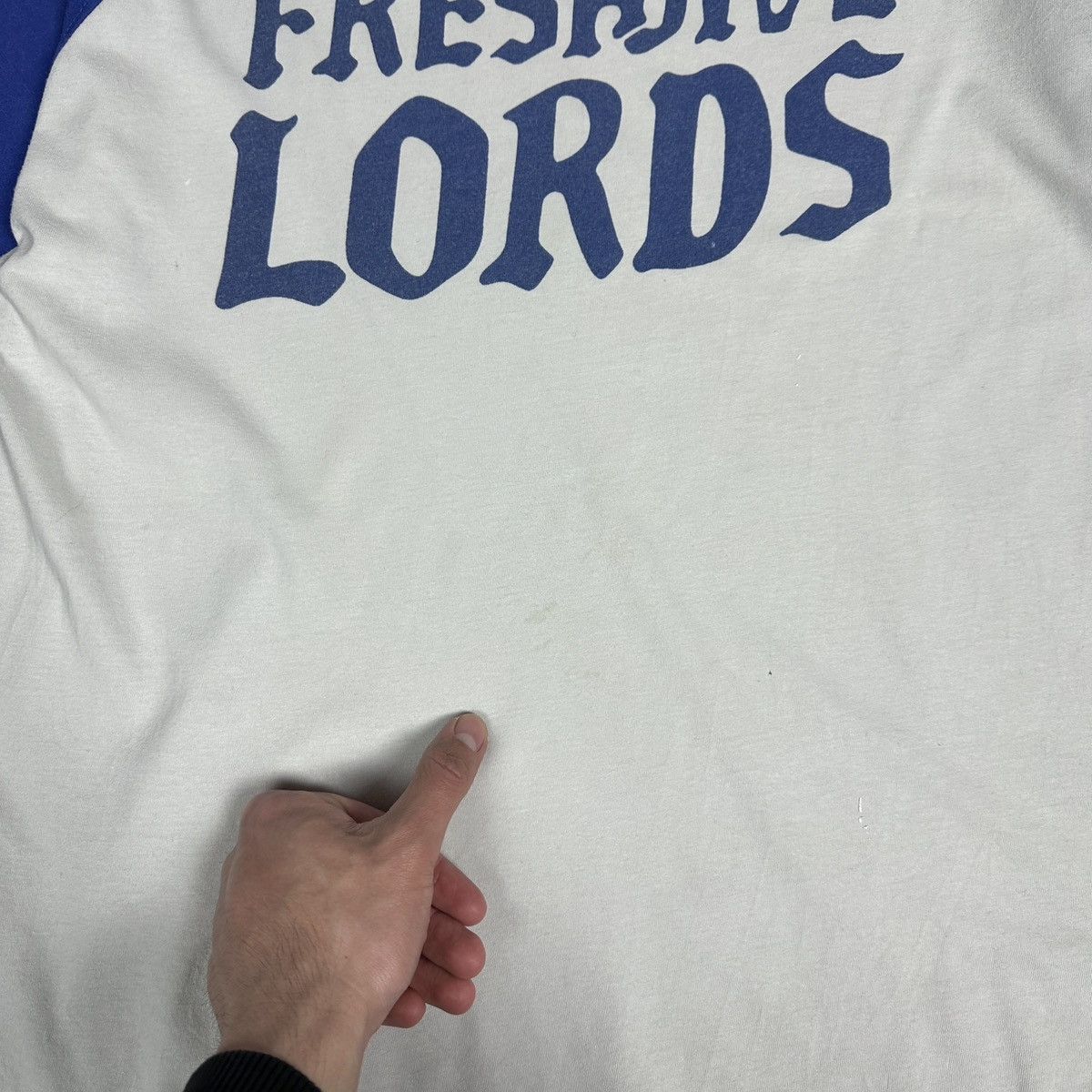 Vintage Vintage 90s Freshjive skateboarding Lords of Los Angeles tee Size US L / EU 52-54 / 3 - 7 Thumbnail