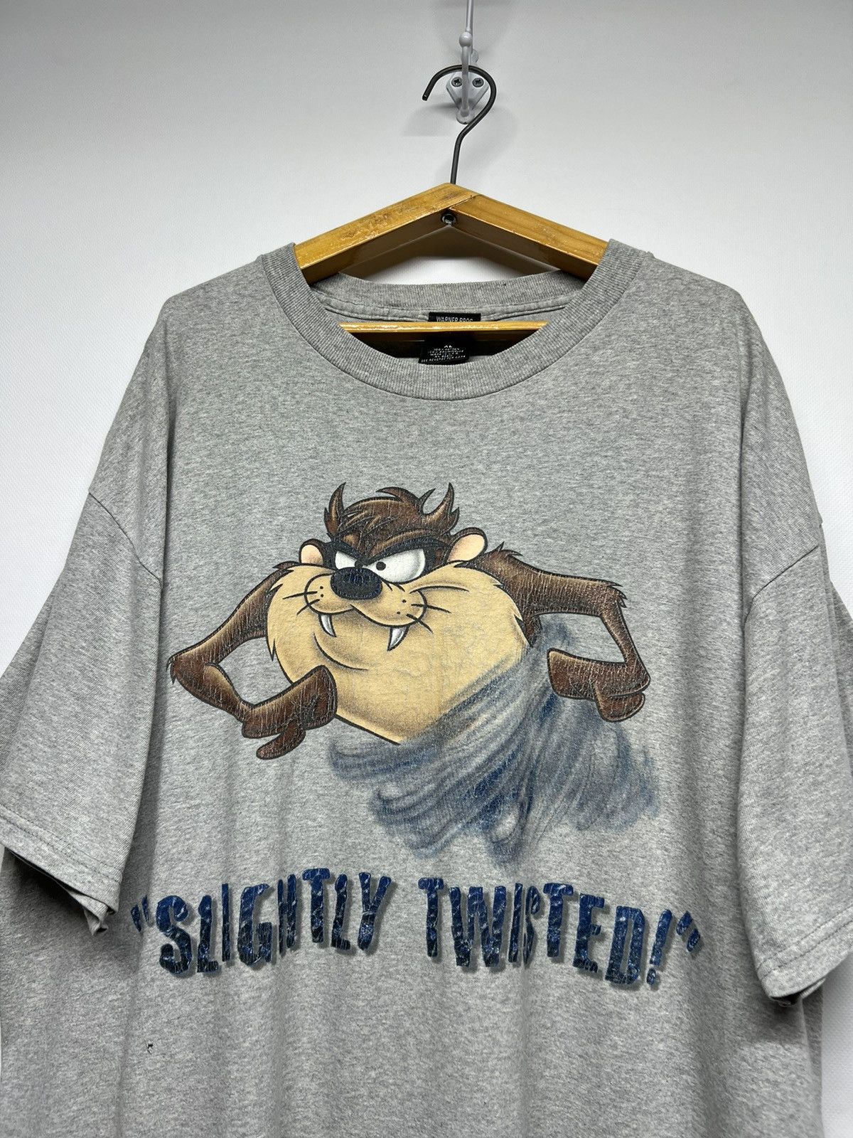 Vintage Vintage Y2k 1997 Looney Tunes Taz Slightly Twisted T-Shirt Size US XL / EU 56 / 4 - 2 Thumbnail