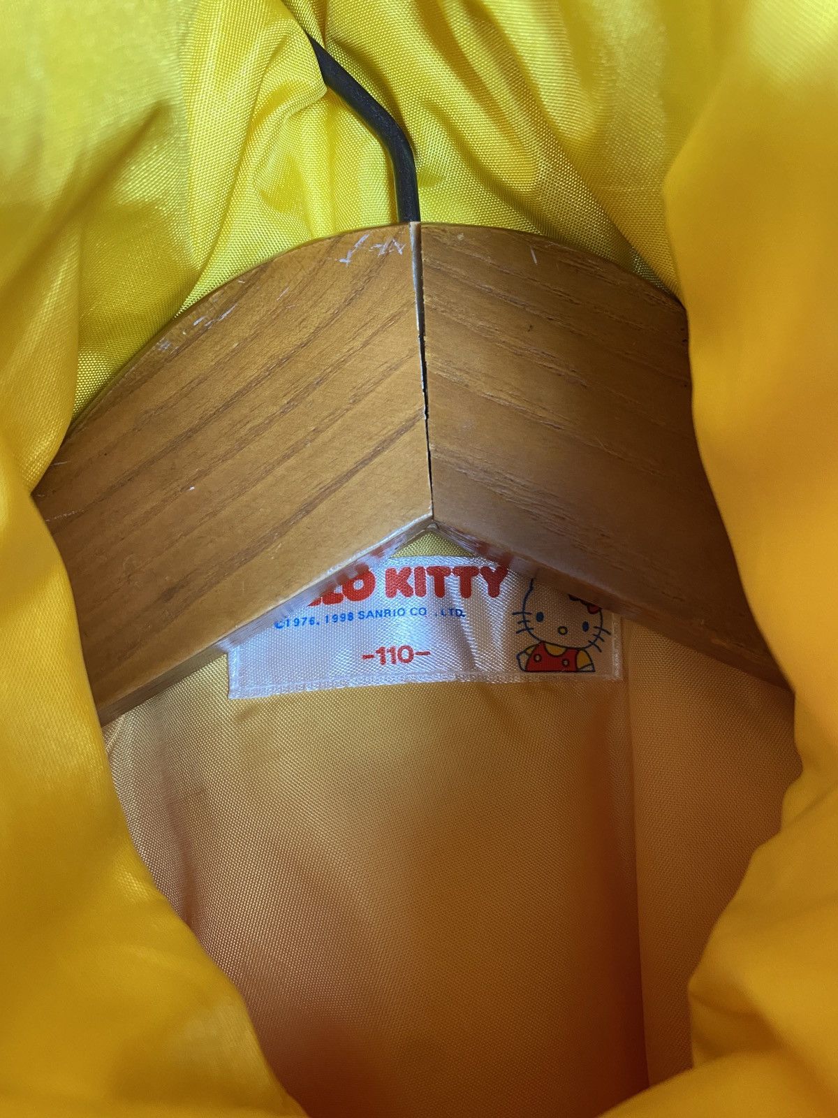 Japanese Brand Rare‼️ Vintage Hello Kitty Ski Coverall Big Logo (For Kids) Size US 26 / EU 42 - 7 Thumbnail