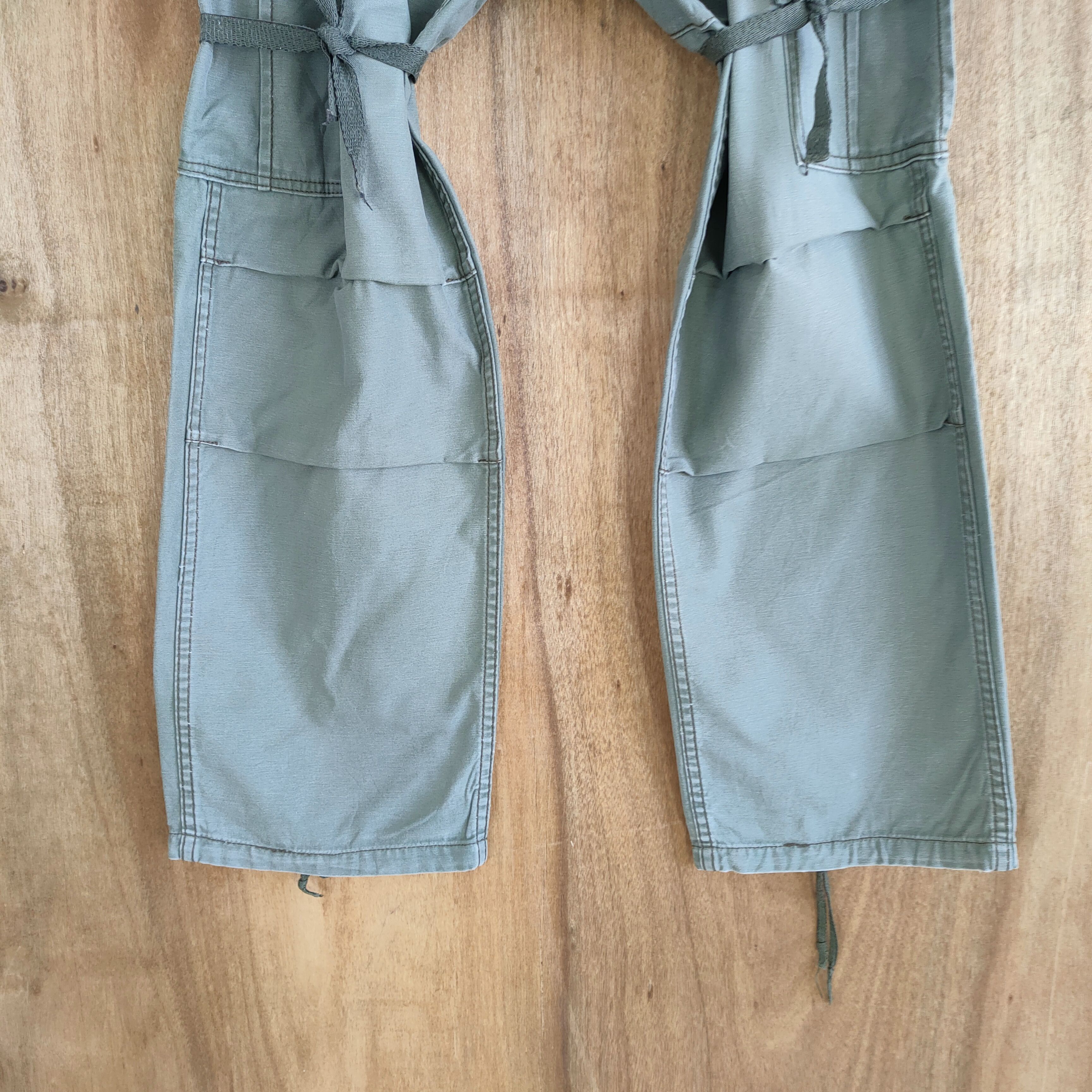Vintage VINTAGE MILITARY BONDAGE FADED CARGO PANTS Size US 34 / EU 50 - 4 Thumbnail